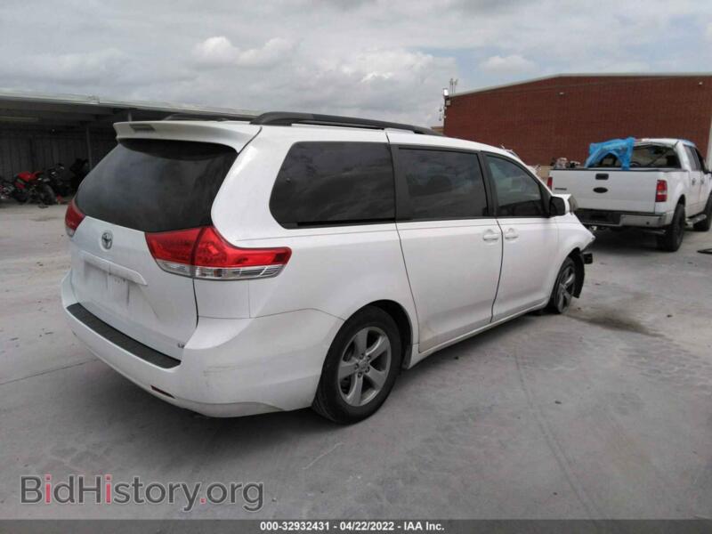 2011 Toyota SIENNA (VIN 5TDKK3DC4BS065507) — photo 4 of 16