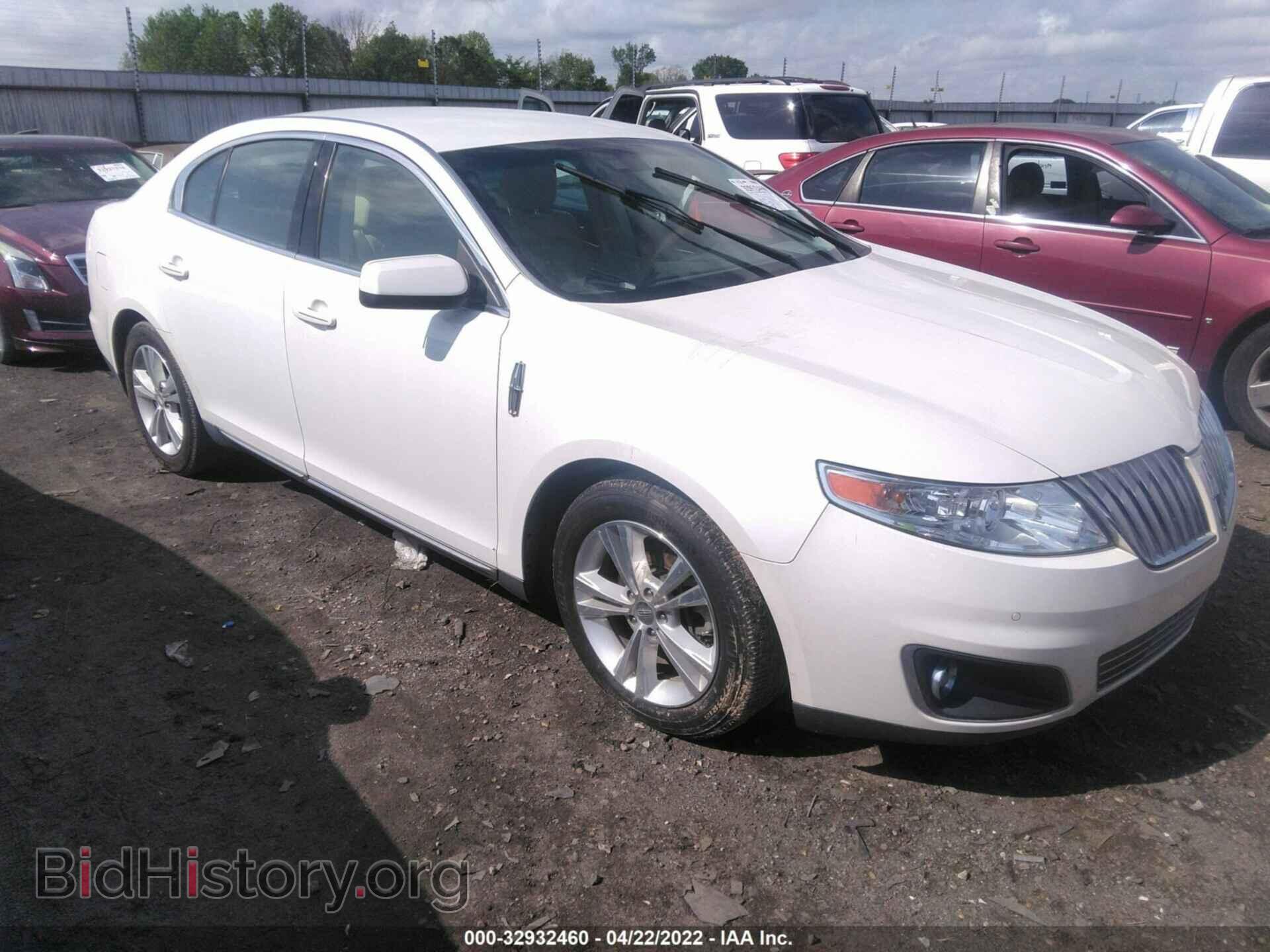 Photo 1LNHL9DR8BG603825 - LINCOLN MKS 2011