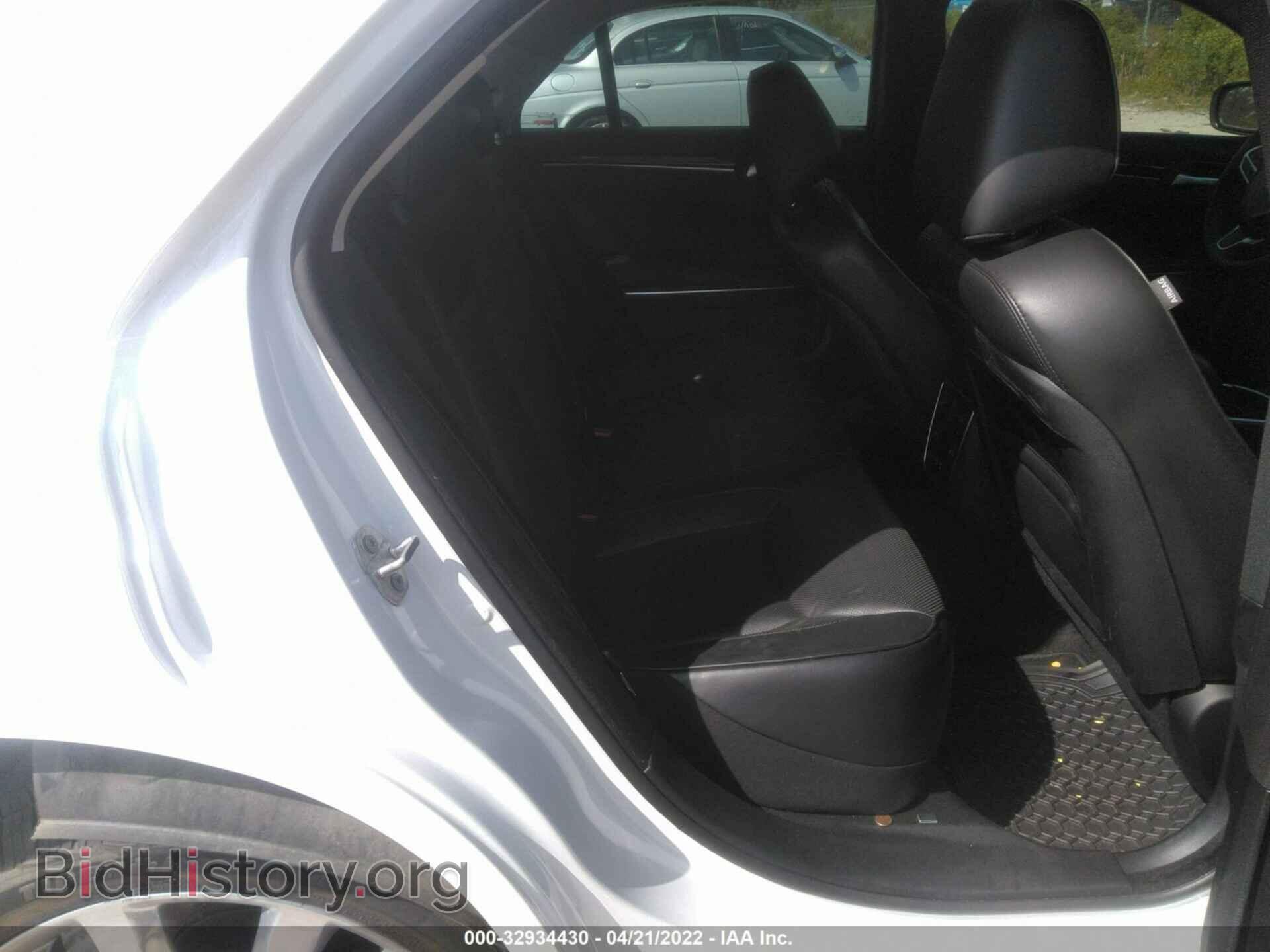 2017 CHRYSLER 300 - VIN: 2C3CCAEG3HH576905 - Фото 8
