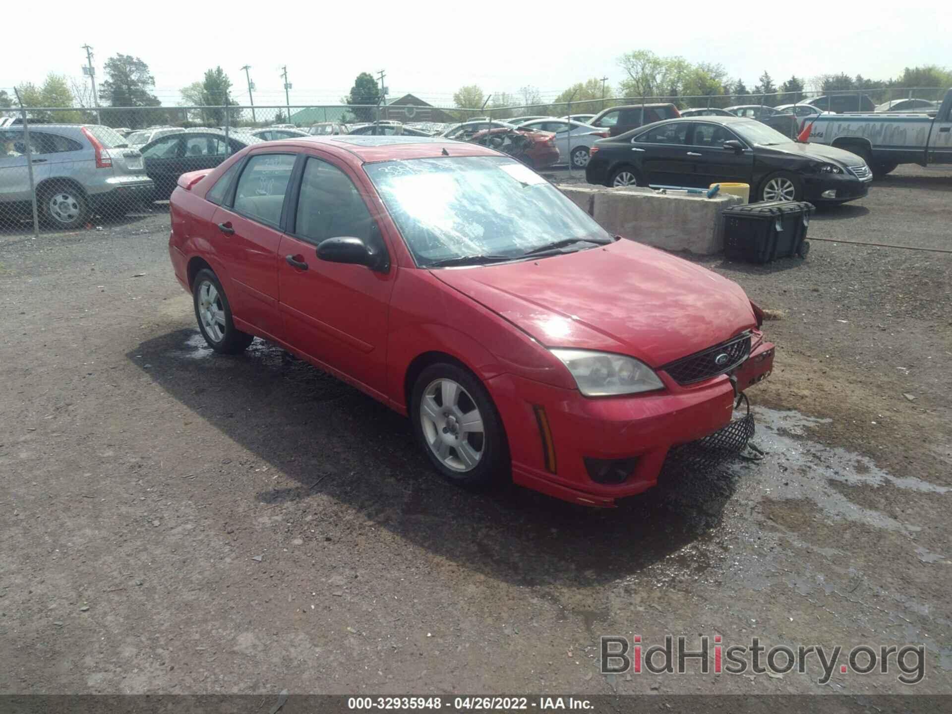 Photo 1FAHP34N56W149831 - FORD FOCUS 2006