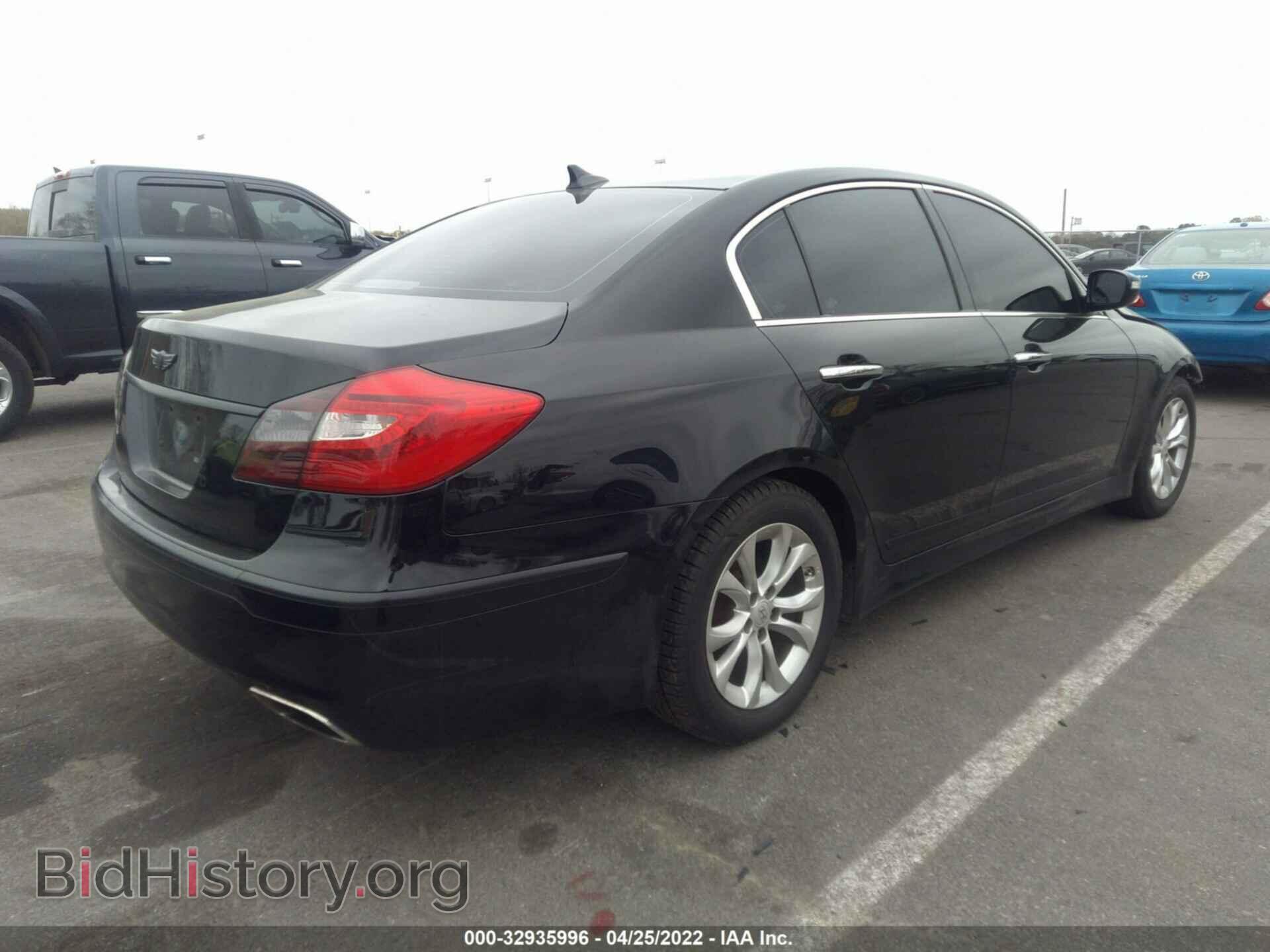 2013 HYUNDAI GENESIS - VIN: KMHGC4DD1DU242543 - Фото 4