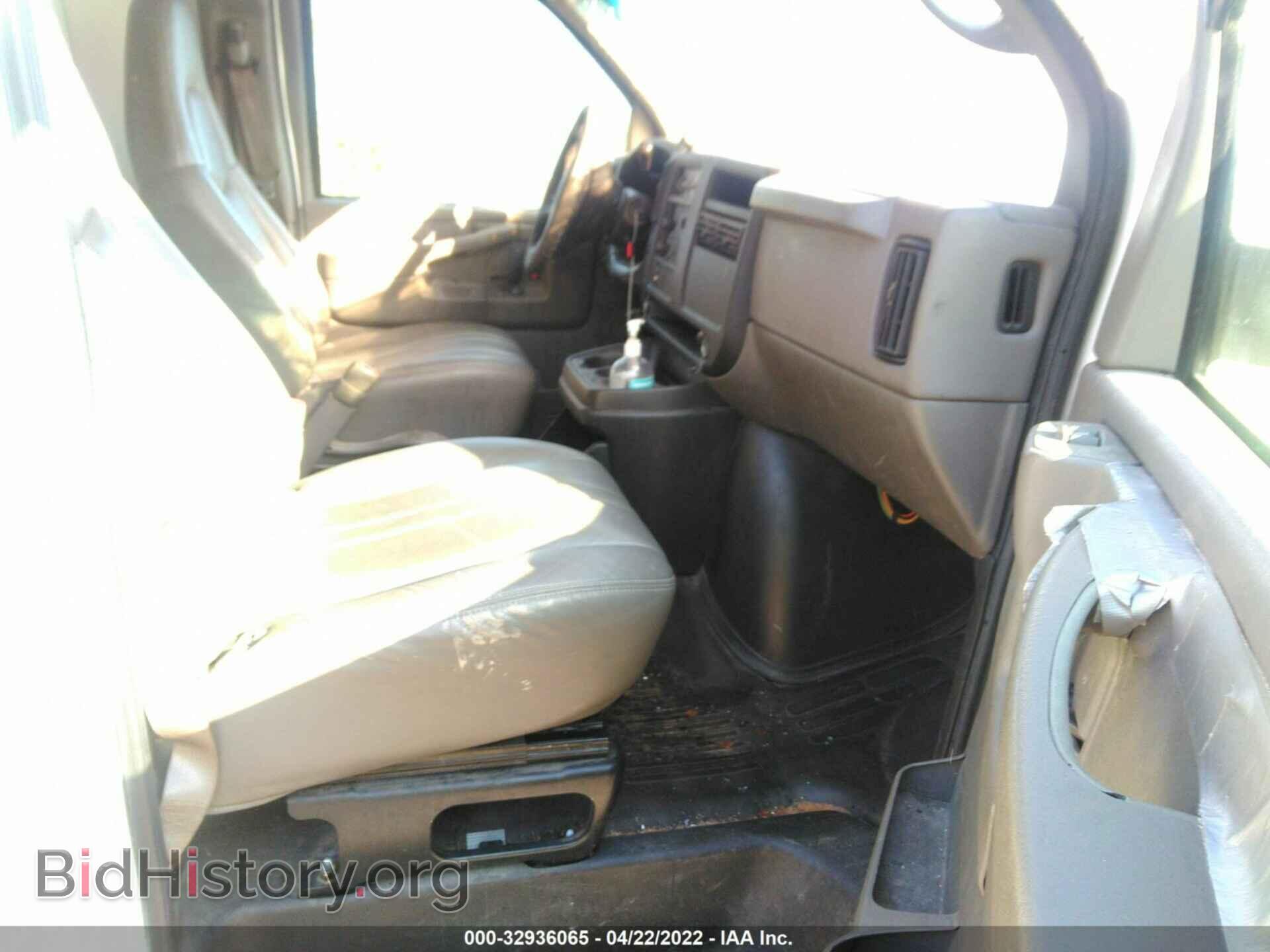 2006 CHEVROLET EXPRESS CARGO VAN - VIN: 1GCGG29VX61239062 - Фото 5