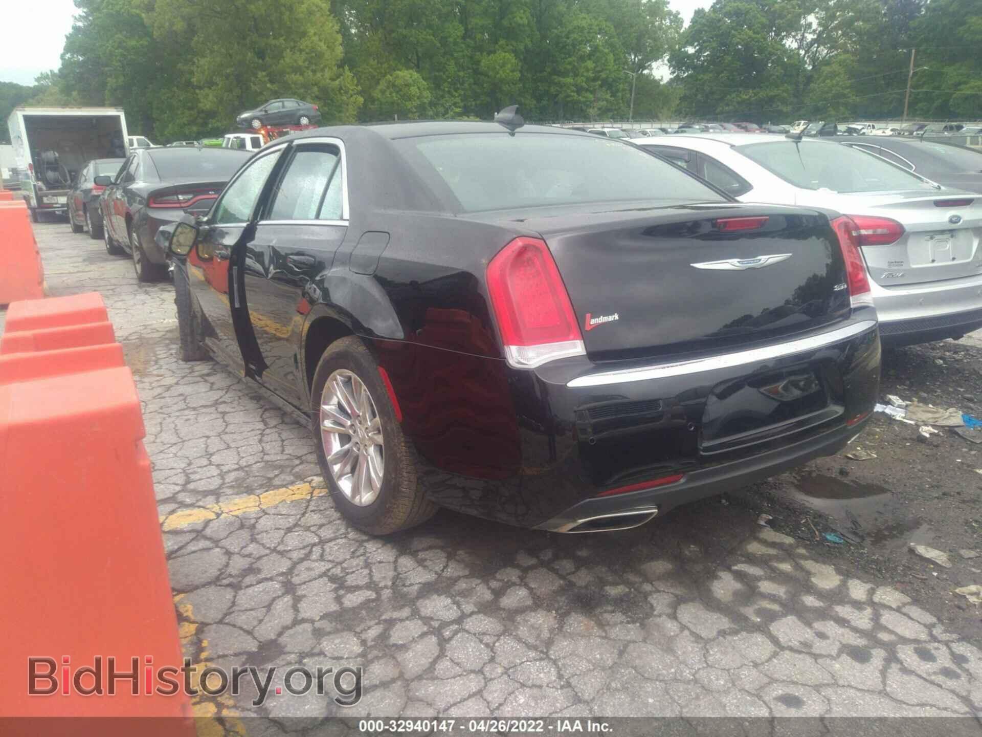 2021 CHRYSLER 300 - VIN: 2C3CCAAG3MH563040 - Фото 3