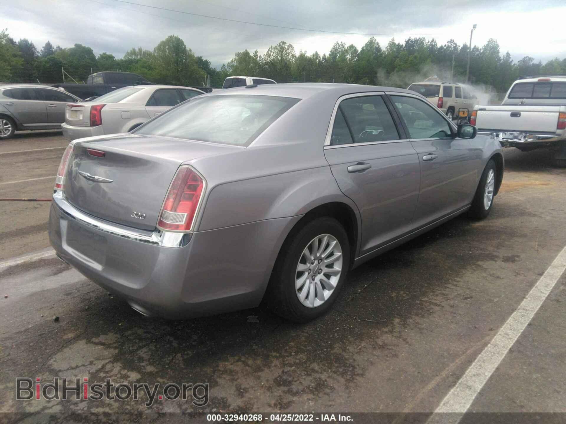 2013 CHRYSLER 300 - VIN: 2C3CCAAG9DH703401 - Фото 4
