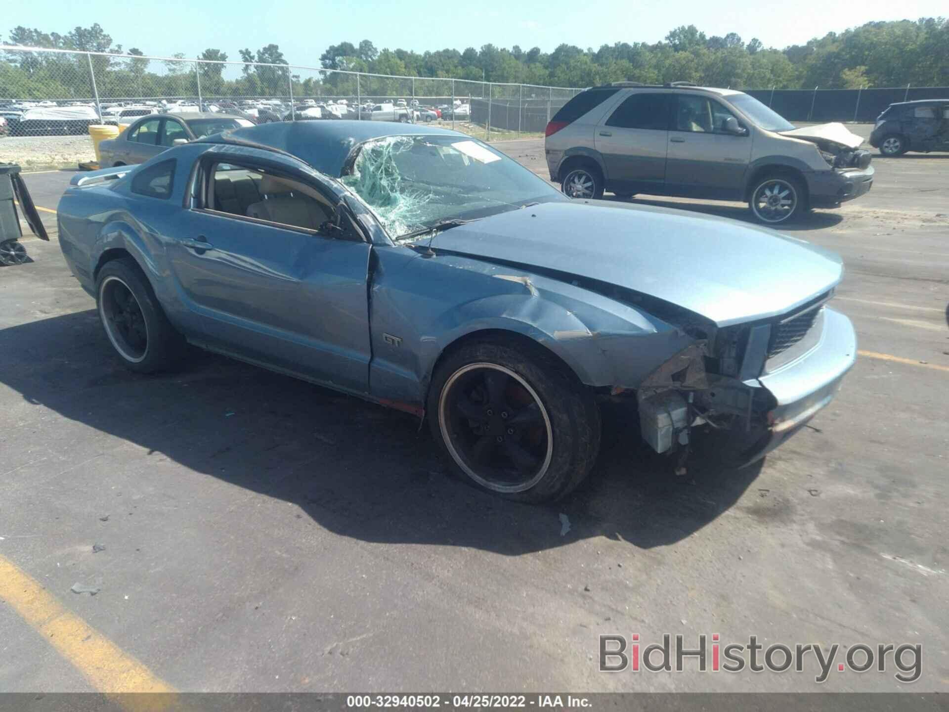 Photo 1ZVHT82H465207690 - FORD MUSTANG 2006