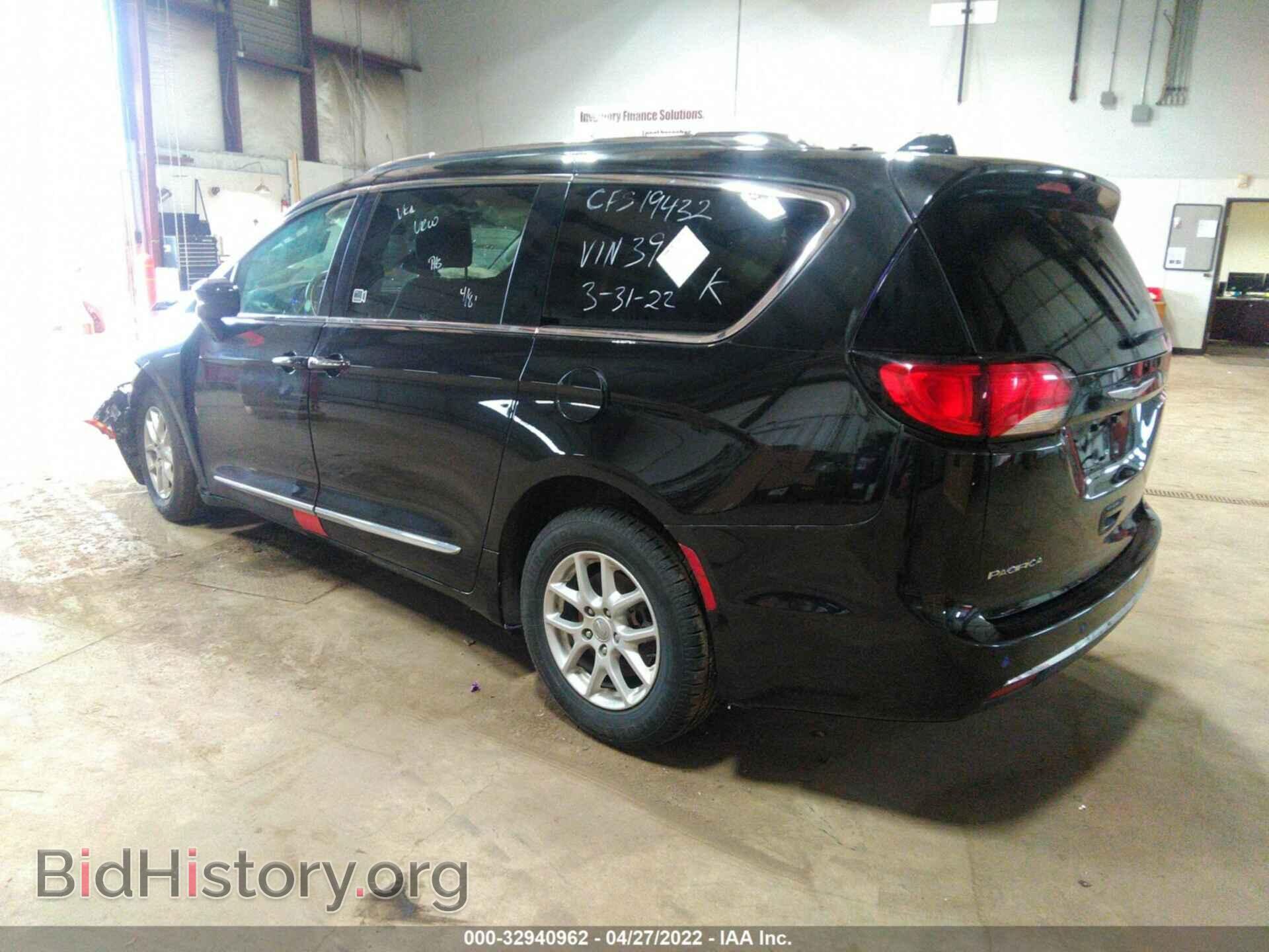 2020 CHRYSLER PACIFICA - VIN: 2C4RC1BG4LR113944 - Фото 3