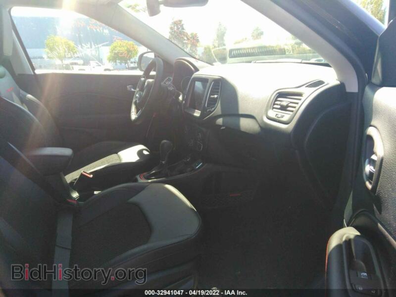2021 Jeep COMPASS (VIN 3C4NJDDB4MT598446) — фото 5 из 11