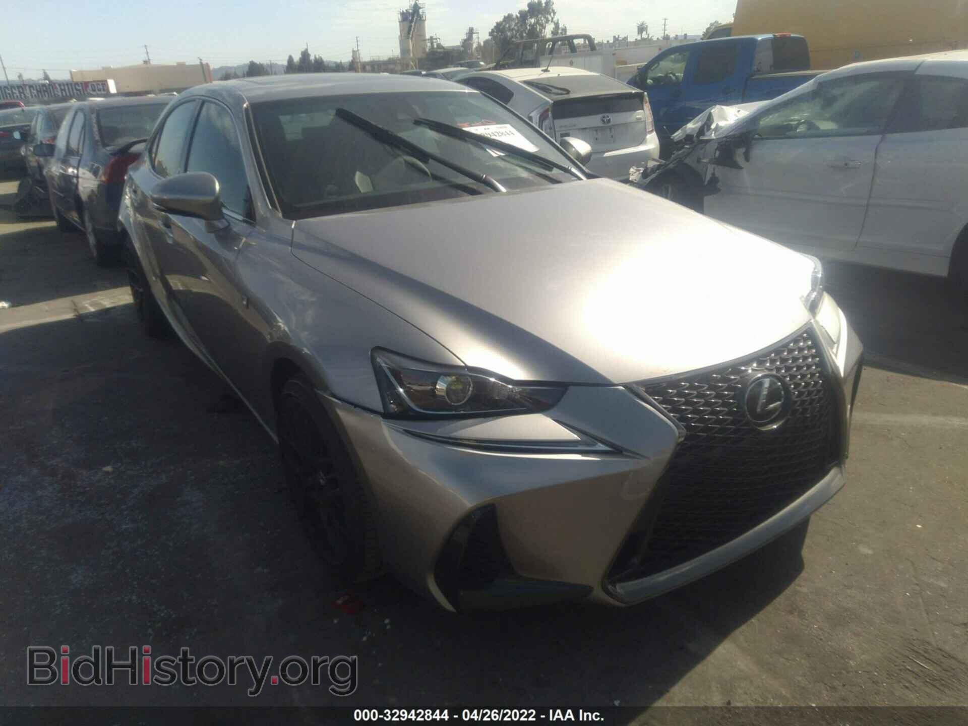 Photo JTHBA1D22H5058020 - LEXUS IS 2017