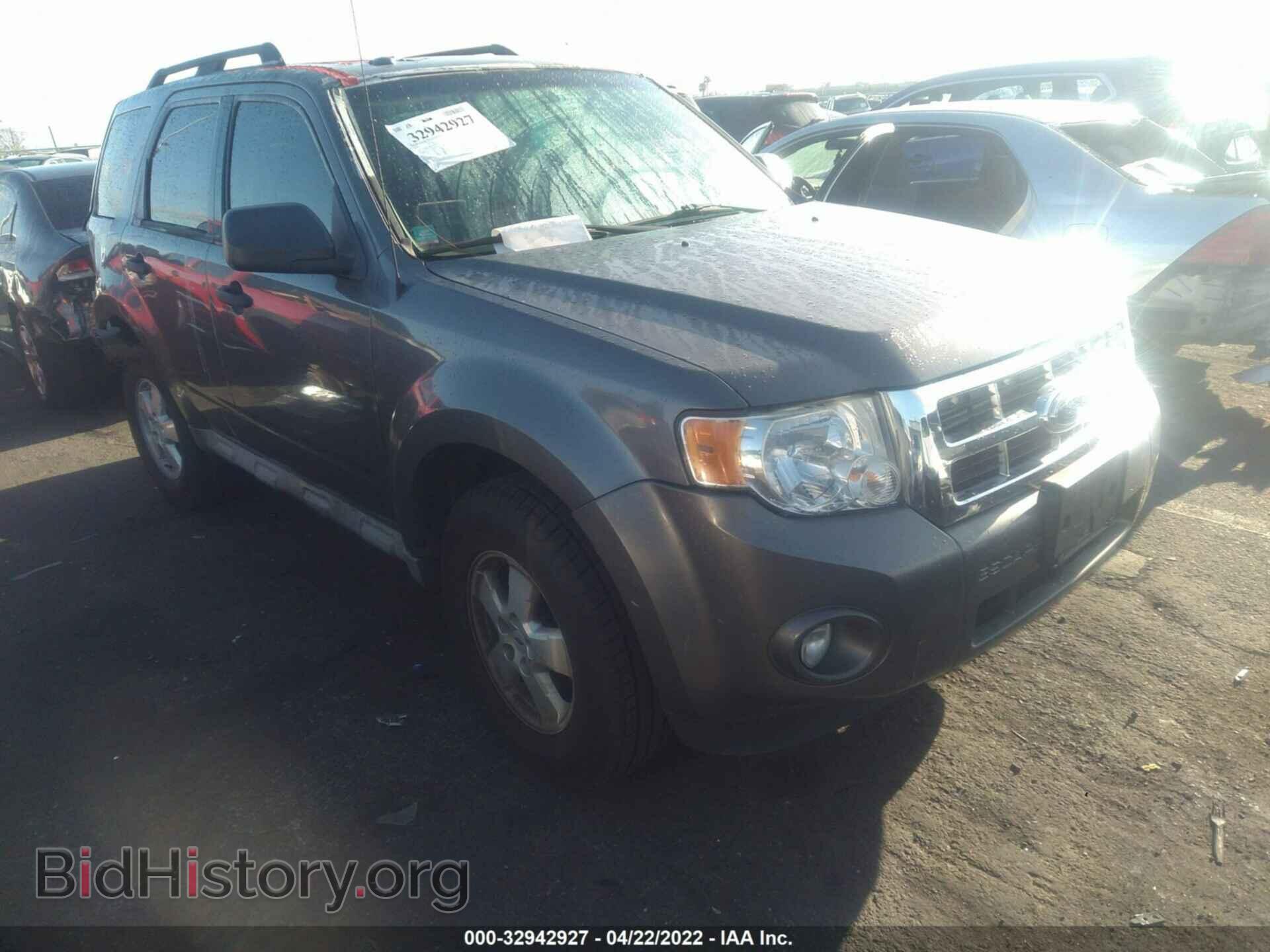 Photo 1FMCU03729KB29512 - FORD ESCAPE 2009