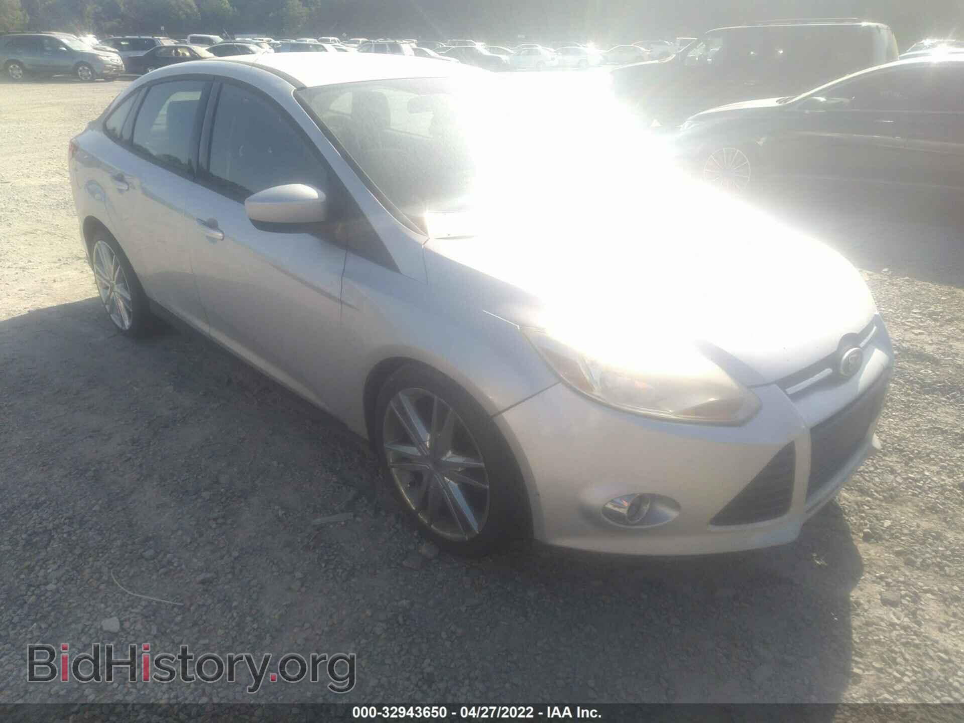 Photo 1FAHP3F24CL258376 - FORD FOCUS 2012