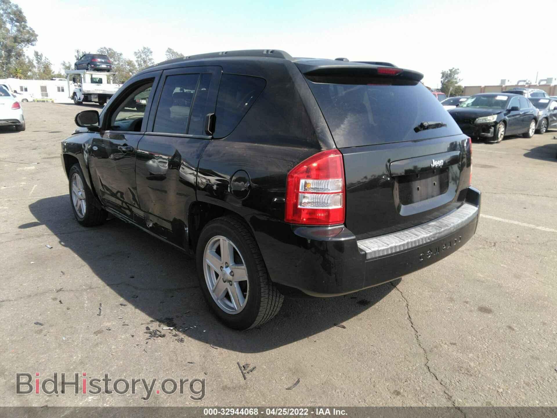 2010 JEEP COMPASS - VIN: 1J4NT1FA3AD638590 - Фото 3