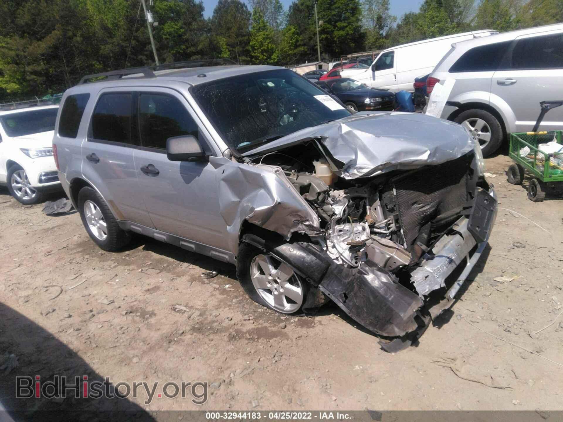 Фотография 1FMCU0D74BKC58629 - FORD ESCAPE 2011