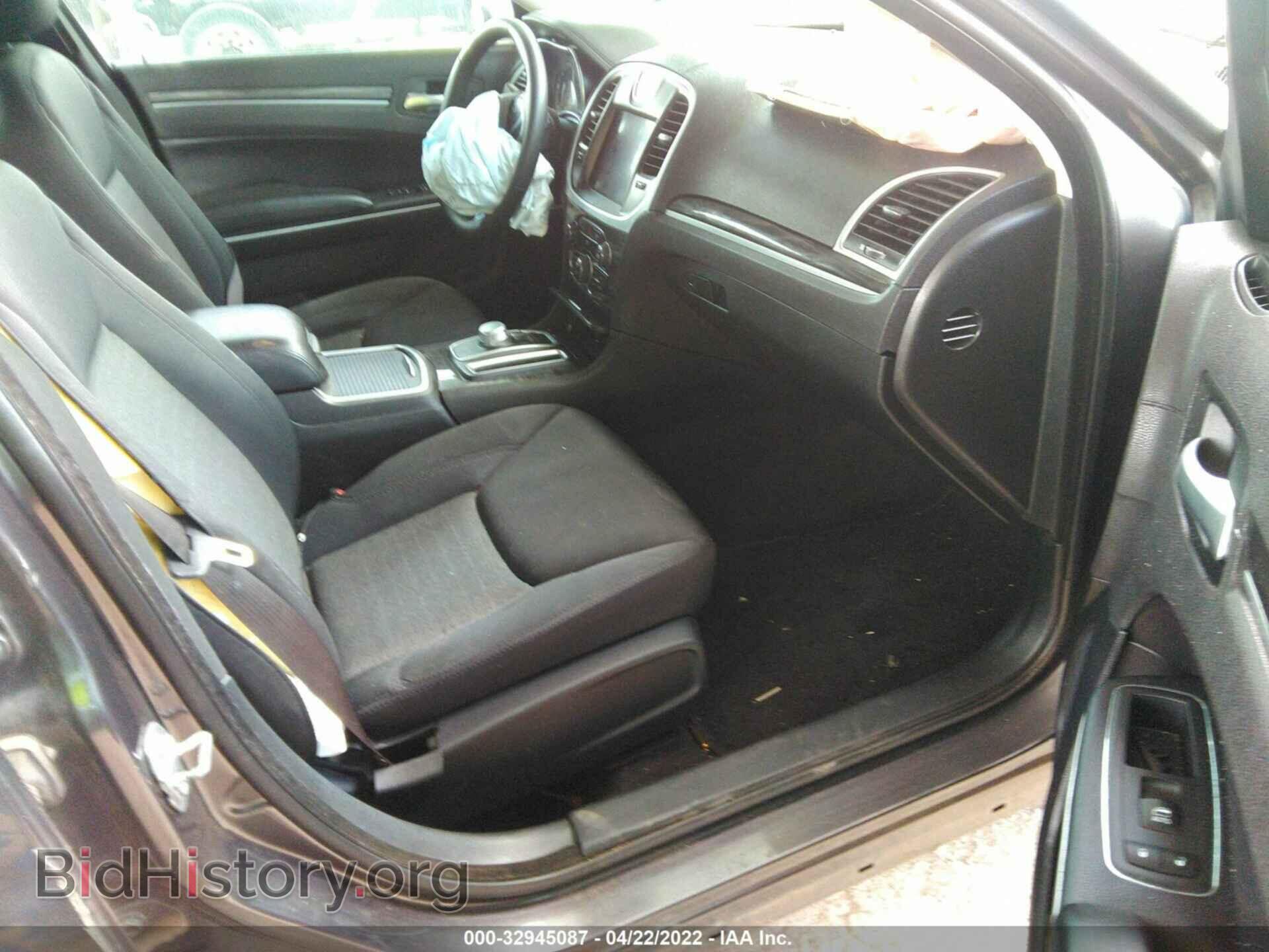 2019 CHRYSLER 300 - VIN: 2C3CCAAG3KH507225 - Фото 5