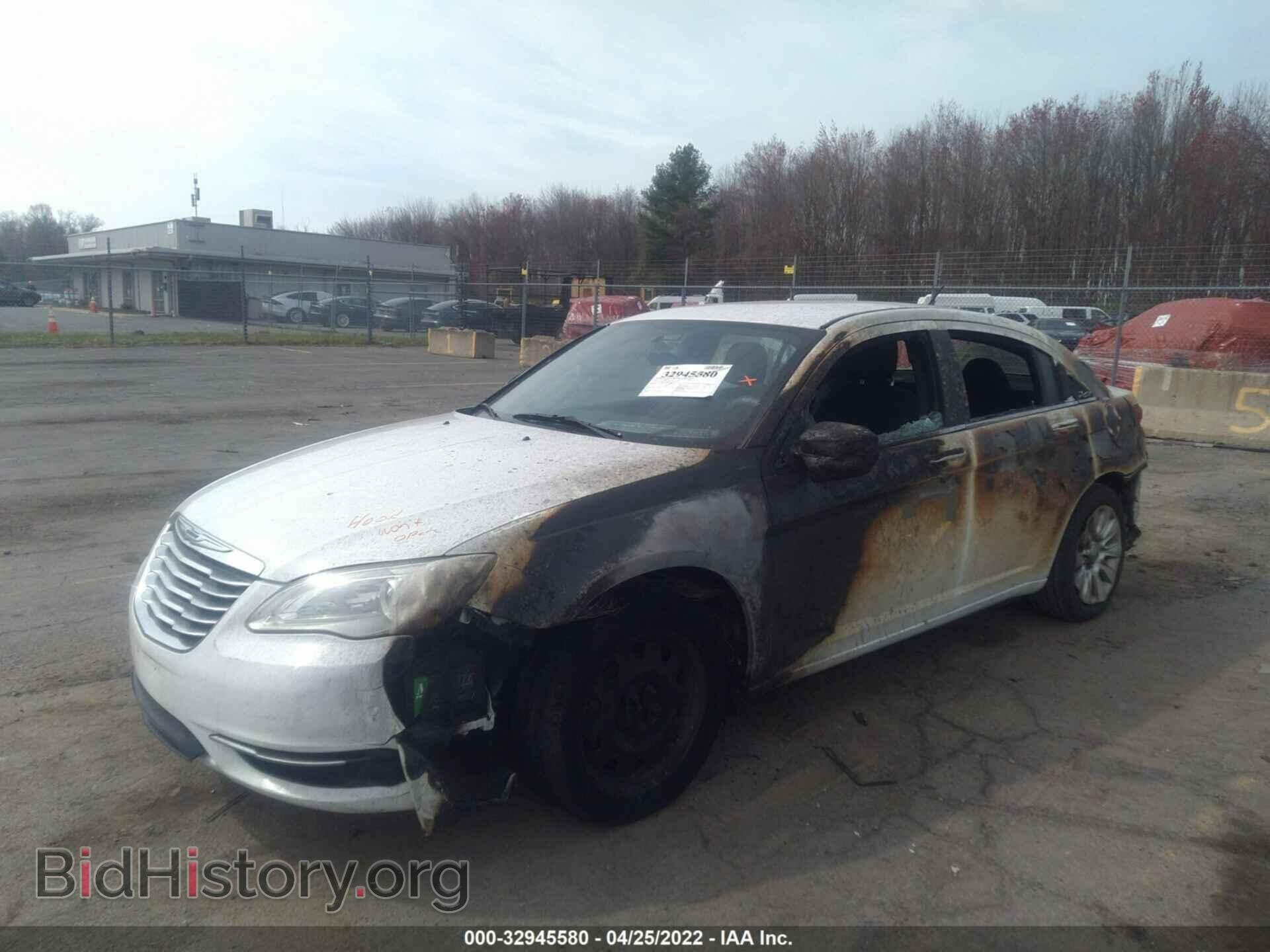 2013 CHRYSLER 200 - VIN: 1C3CCBAG3DN604005 - Фото 2