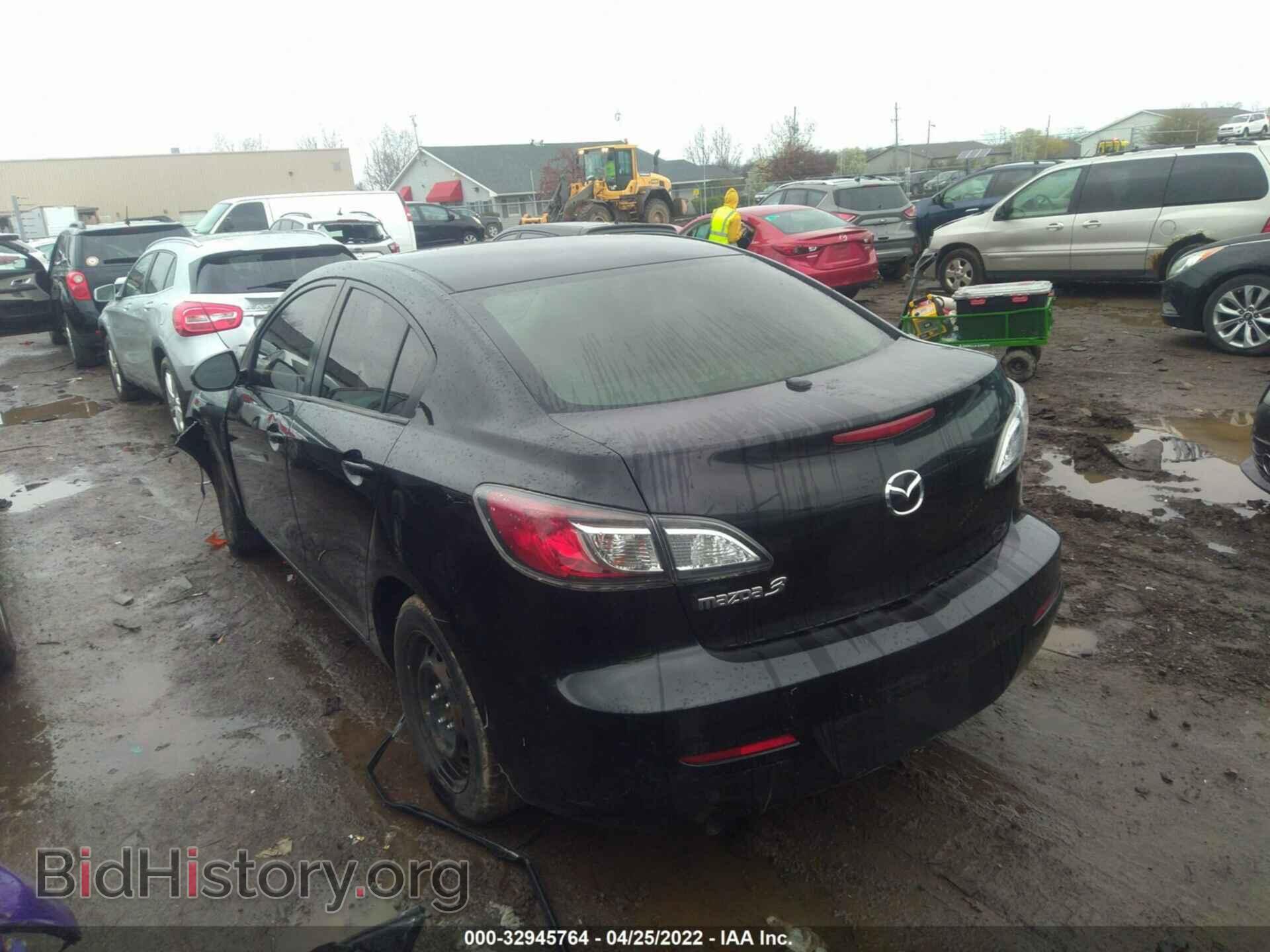 2013 MAZDA MAZDA3 - VIN: JM1BL1TF7D1806973 - Фото 3
