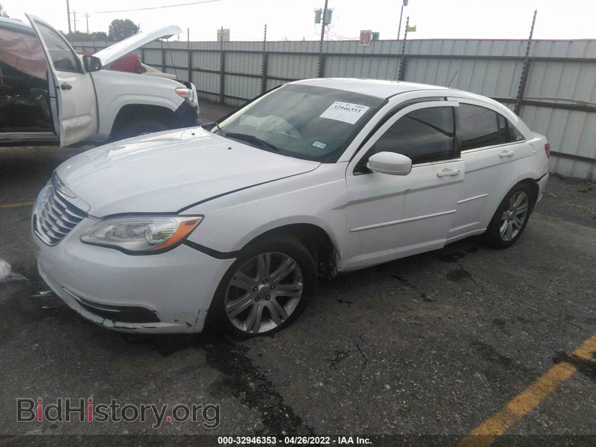 2013 CHRYSLER 200 - VIN: 1C3CCBBB6DN656568 - Фото 2