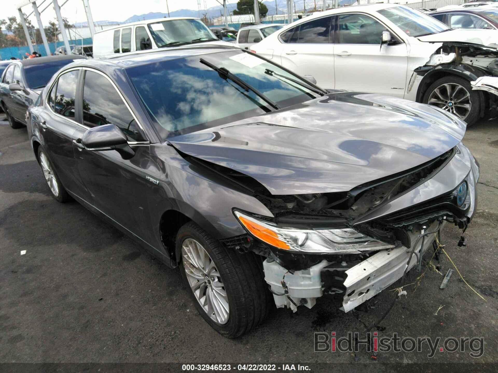 Photo 4T1B21HK6JU001982 - TOYOTA CAMRY 2018