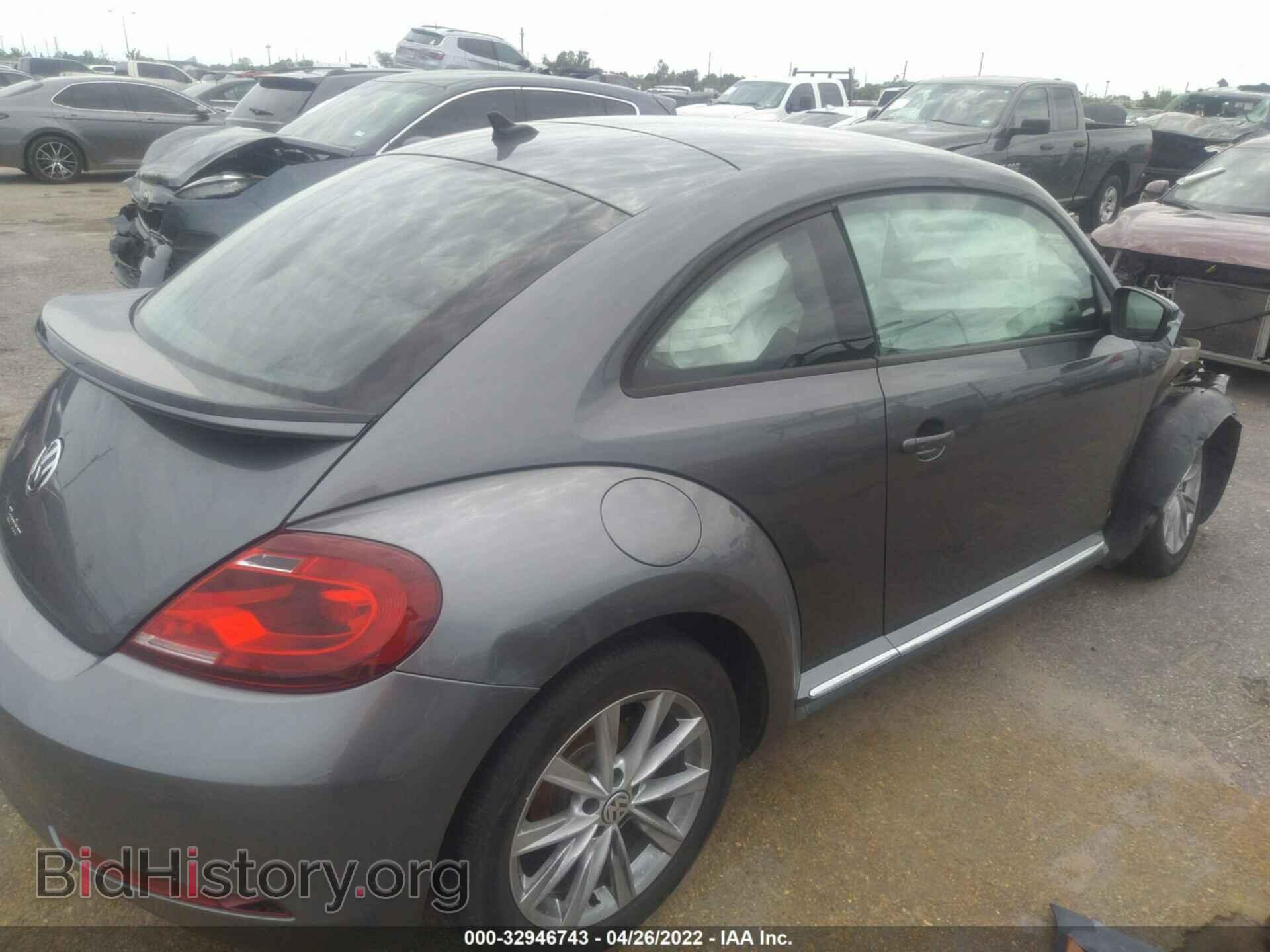 2018 VOLKSWAGEN BEETLE - VIN: 3VWFD7AT2JM700792 - Фото 4