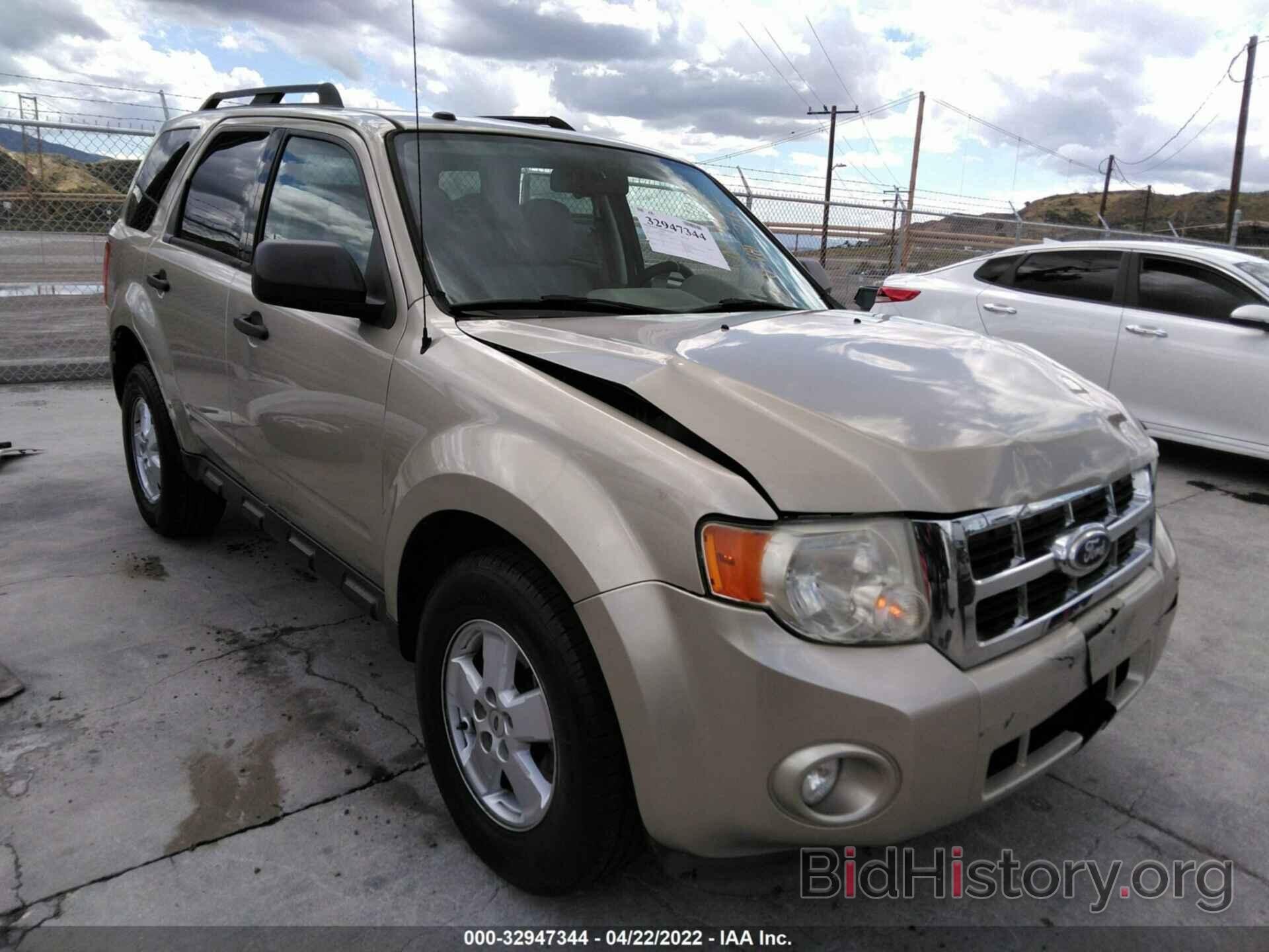 Photo 1FMCU9D70AKC51776 - FORD ESCAPE 2010