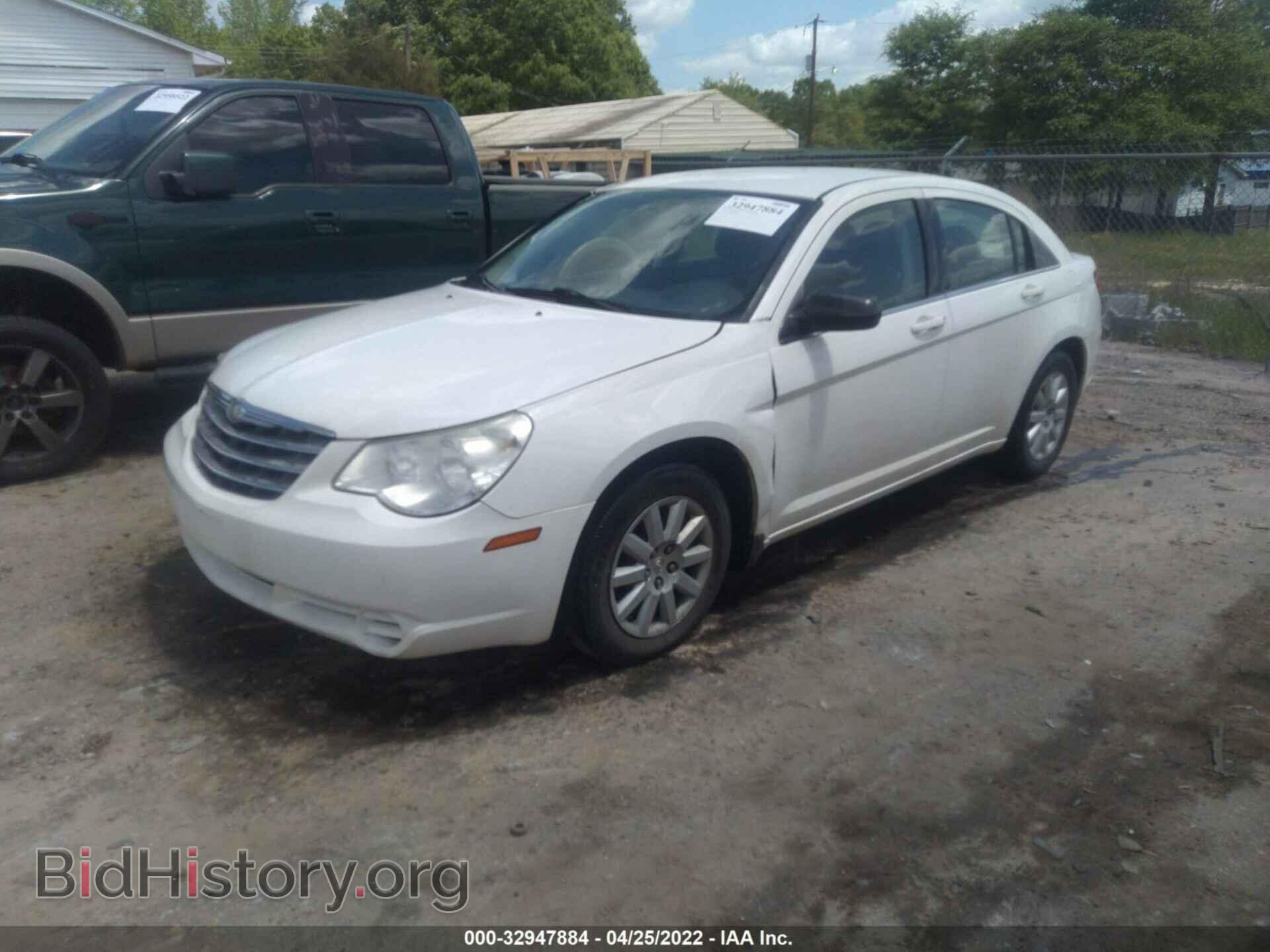 2010 CHRYSLER SEBRING - VIN: 1C3CC4FB8AN148040 - Фото 2