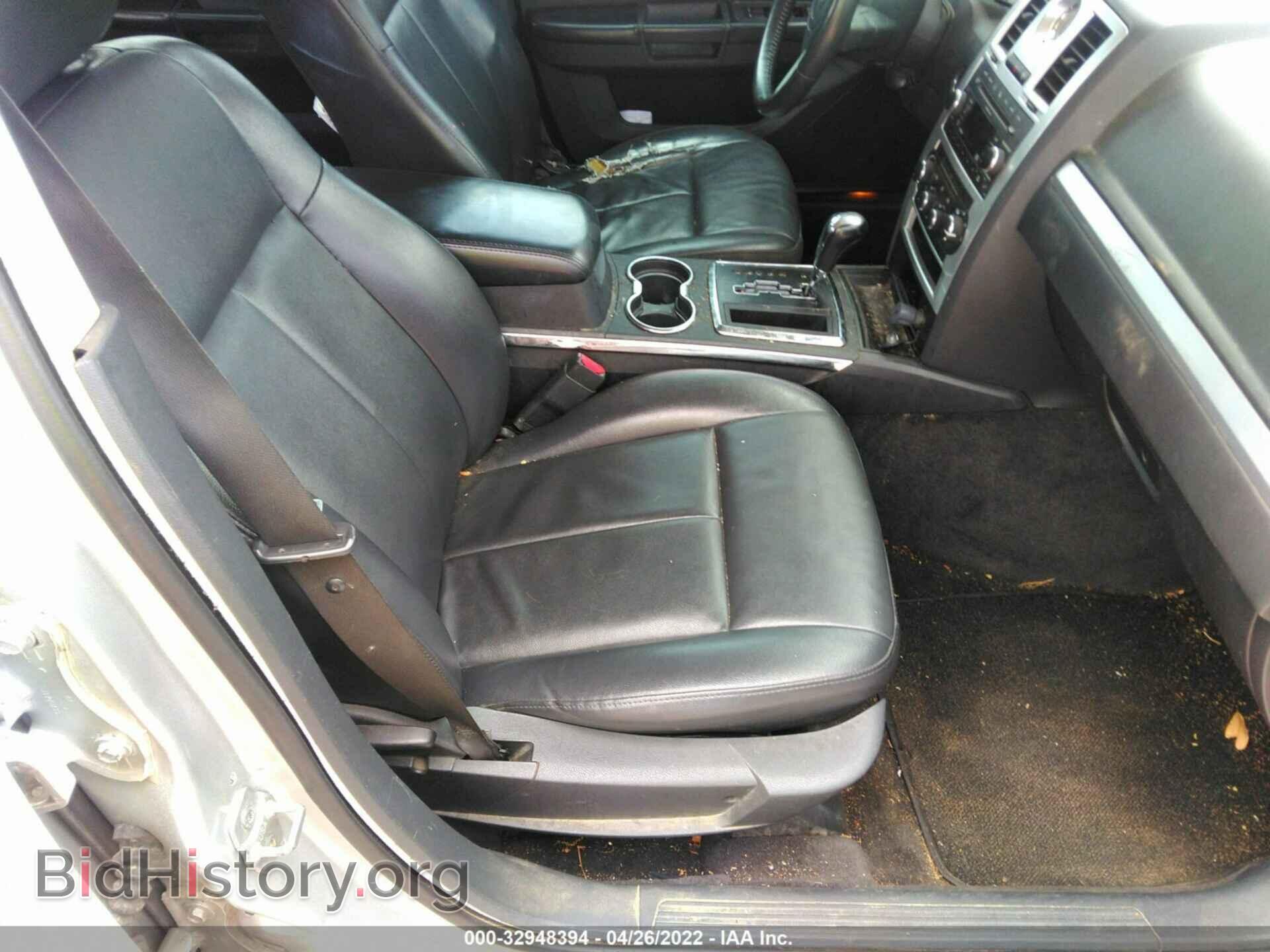2010 CHRYSLER 300 - VIN: 2C3CA5CV1AH274534 - Фото 5