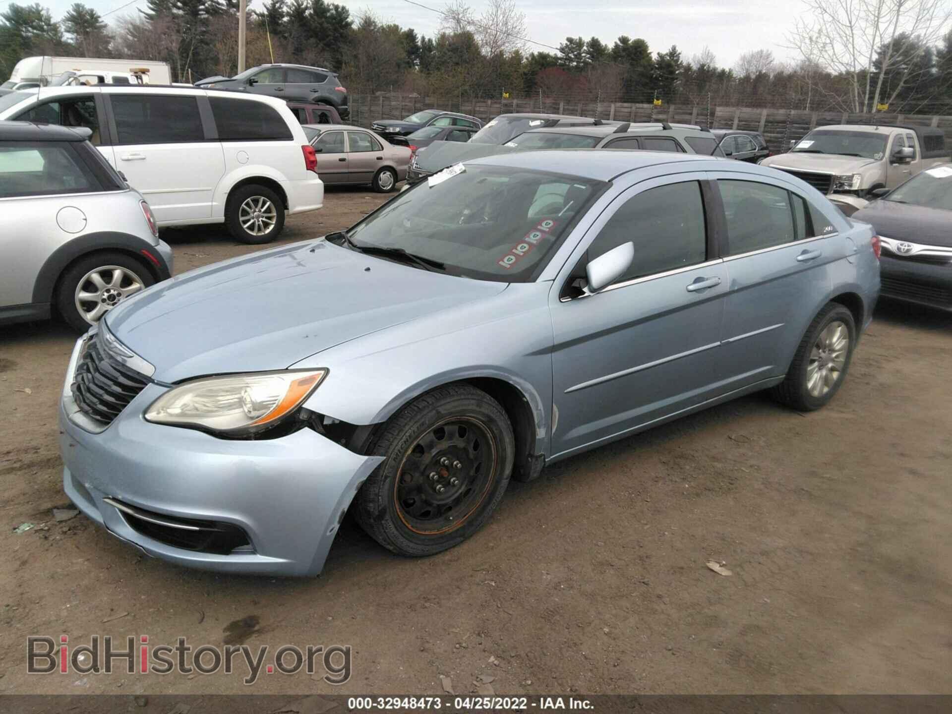 2013 CHRYSLER 200 - VIN: 1C3CCBAB6DN568511 - Фото 2