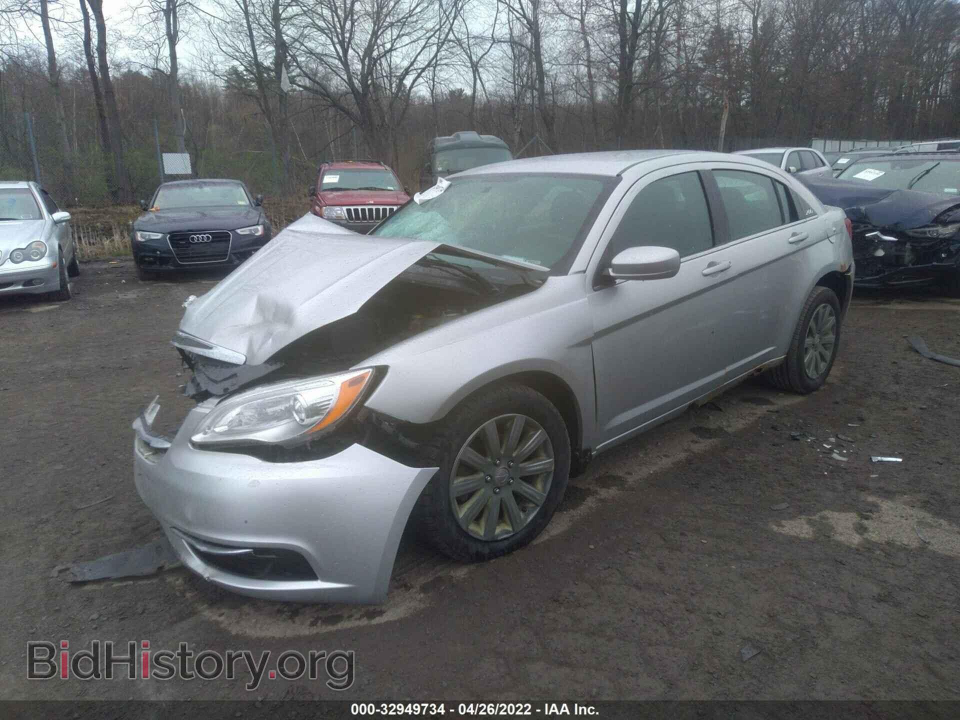 2011 CHRYSLER 200 - VIN: 1C3BC1FG1BN610476 - Фото 2