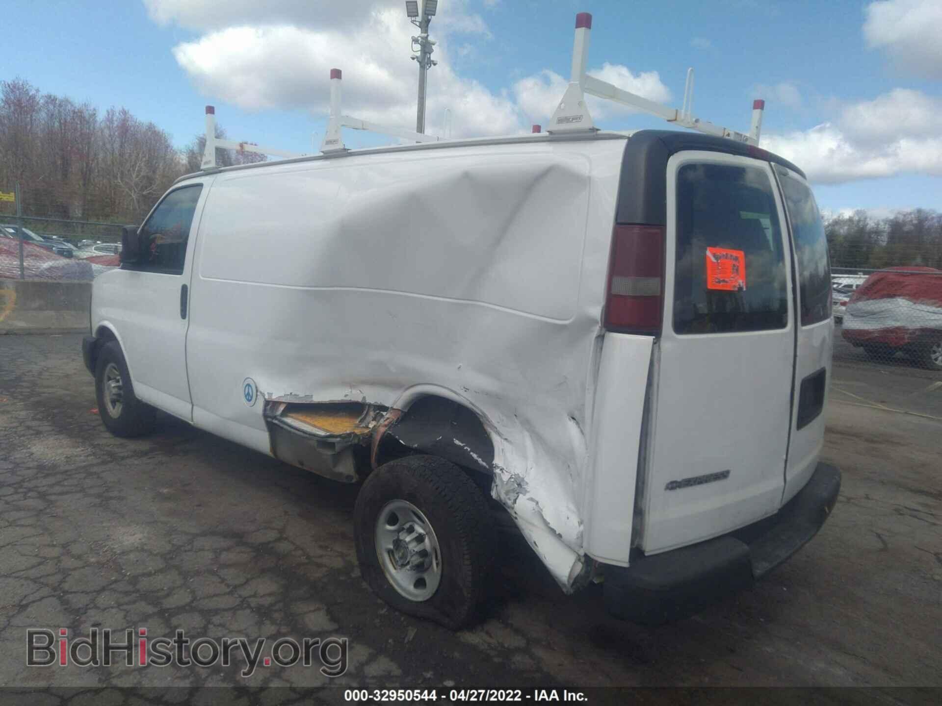 2009 CHEVROLET EXPRESS CARGO VAN - VIN: 1GCGG25C991125210 - Фото 3