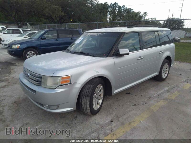 2011 Ford FLEX (VIN 2FMGK5CC1BBD10182) — фото 2 из 11