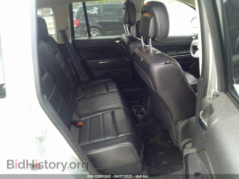 2012 Jeep COMPASS (VIN 1C4NJDCB9CD559339) — photo 8 of 11