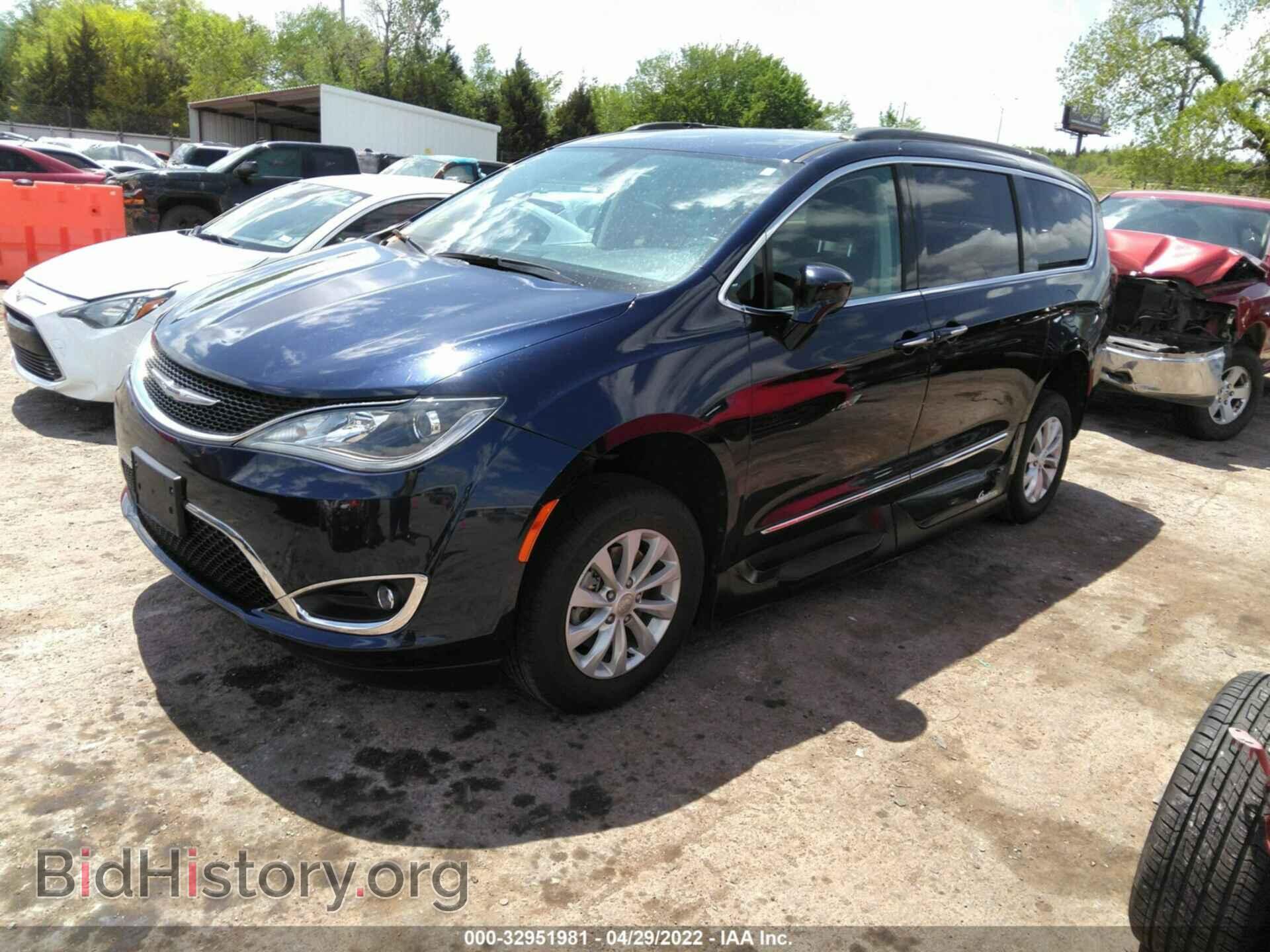 2017 CHRYSLER PACIFICA - VIN: 2C4RC1BG2HR527604 - Фото 2