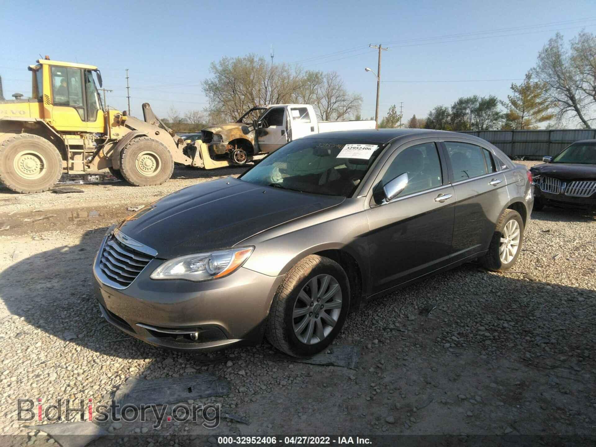 2013 CHRYSLER 200 - VIN: 1C3CCBCG2DN509402 - Photo 2