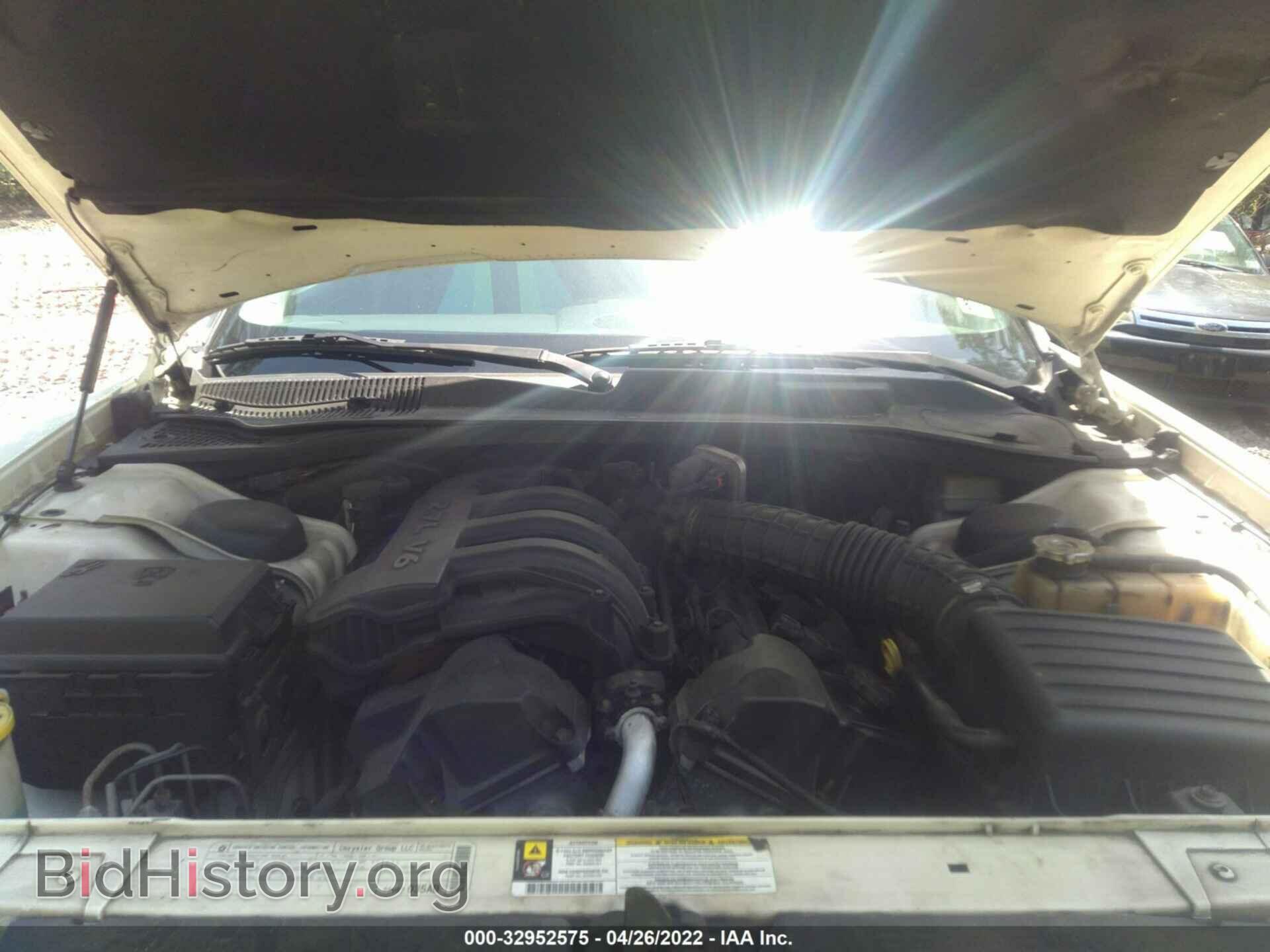 2010 CHRYSLER 300 - VIN: 2C3CA4CD3AH208911 - Фото 10