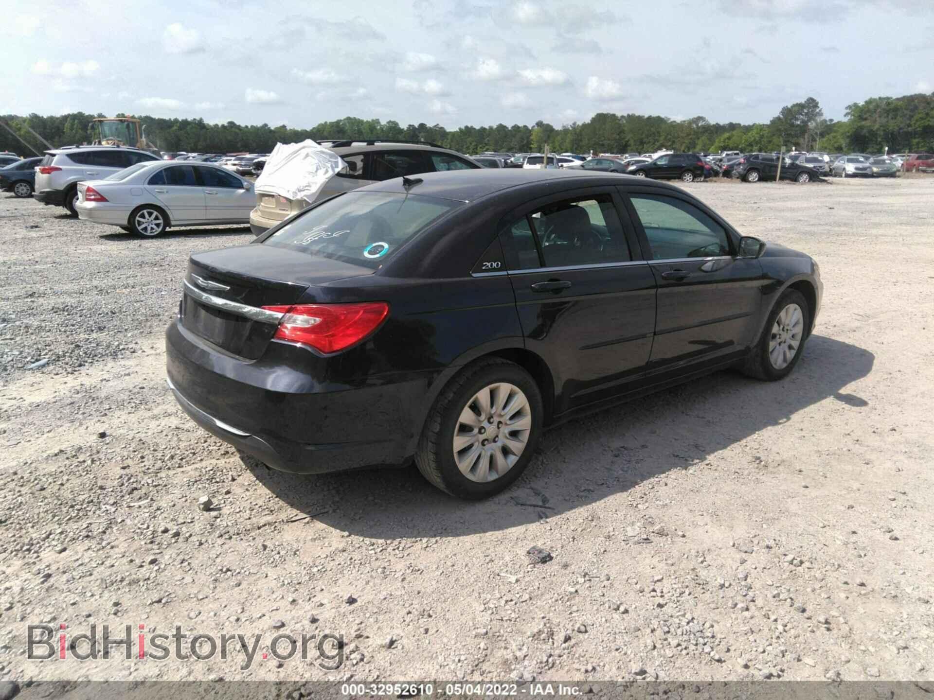 2011 CHRYSLER 200 - VIN: 1C3BC4FB3BN558404 - Photo 4