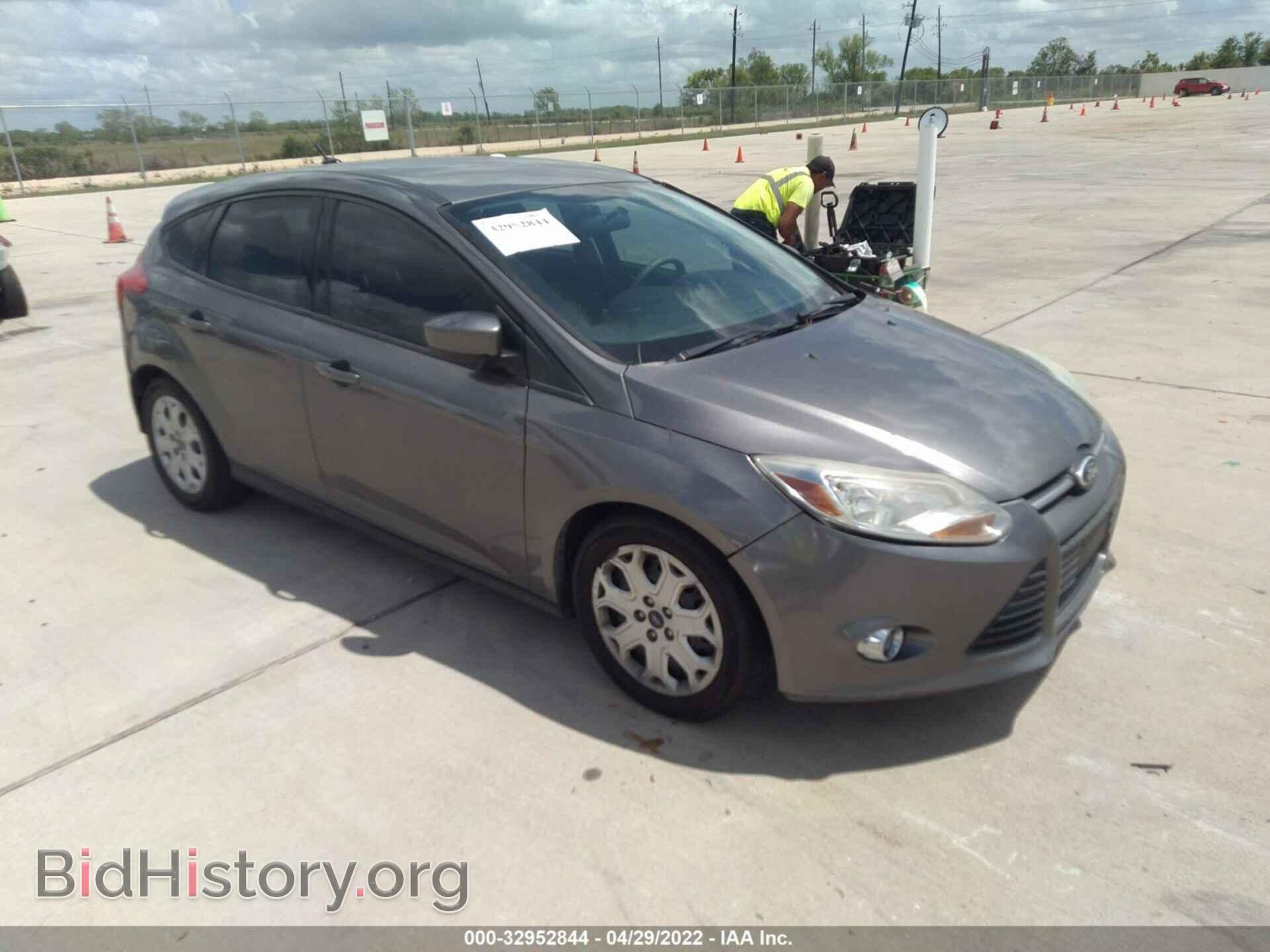 Photo 1FAHP3K25CL453621 - FORD FOCUS 2012
