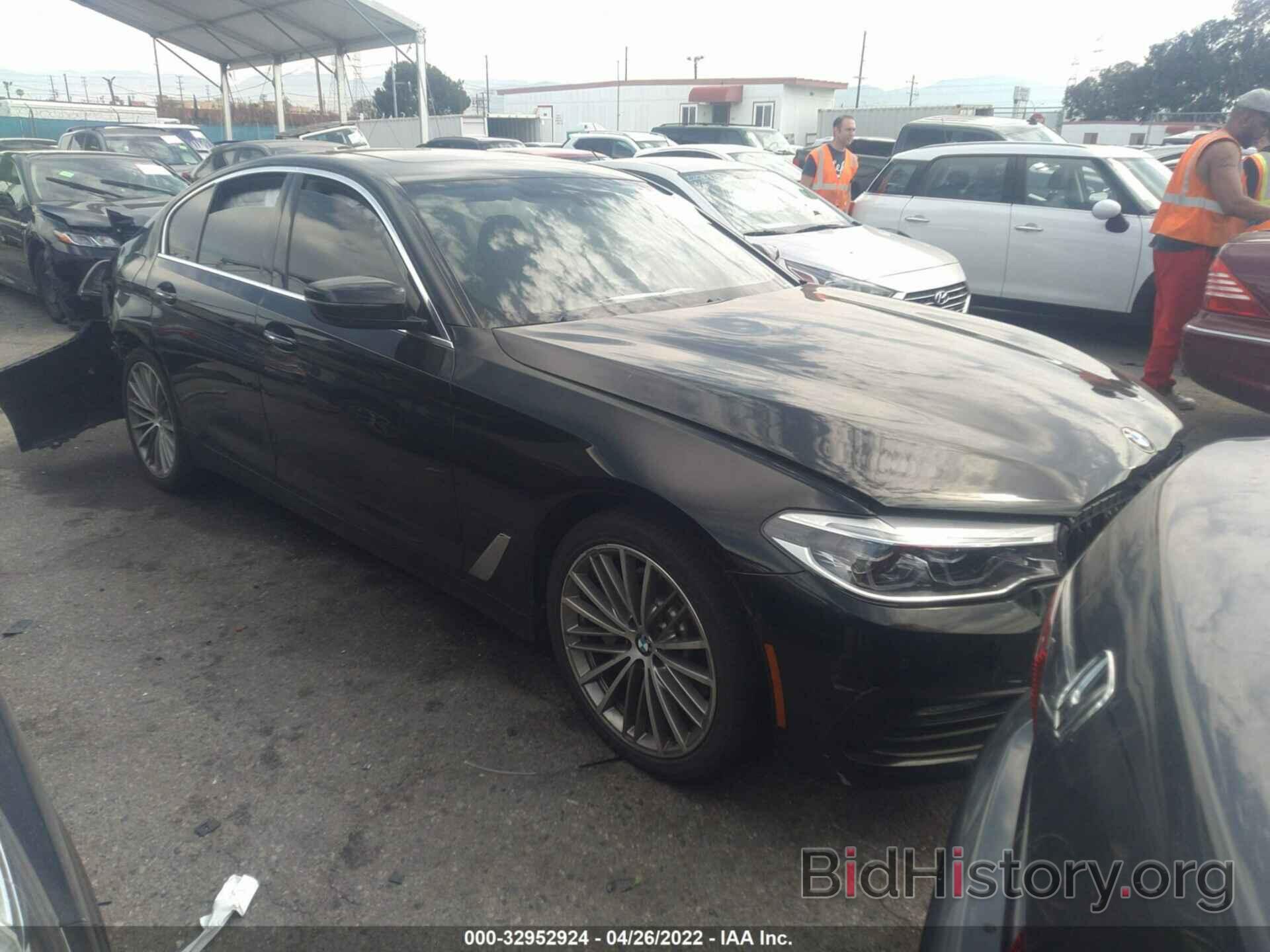 Photo WBAJE5C34HG915717 - BMW 5 SERIES 2017