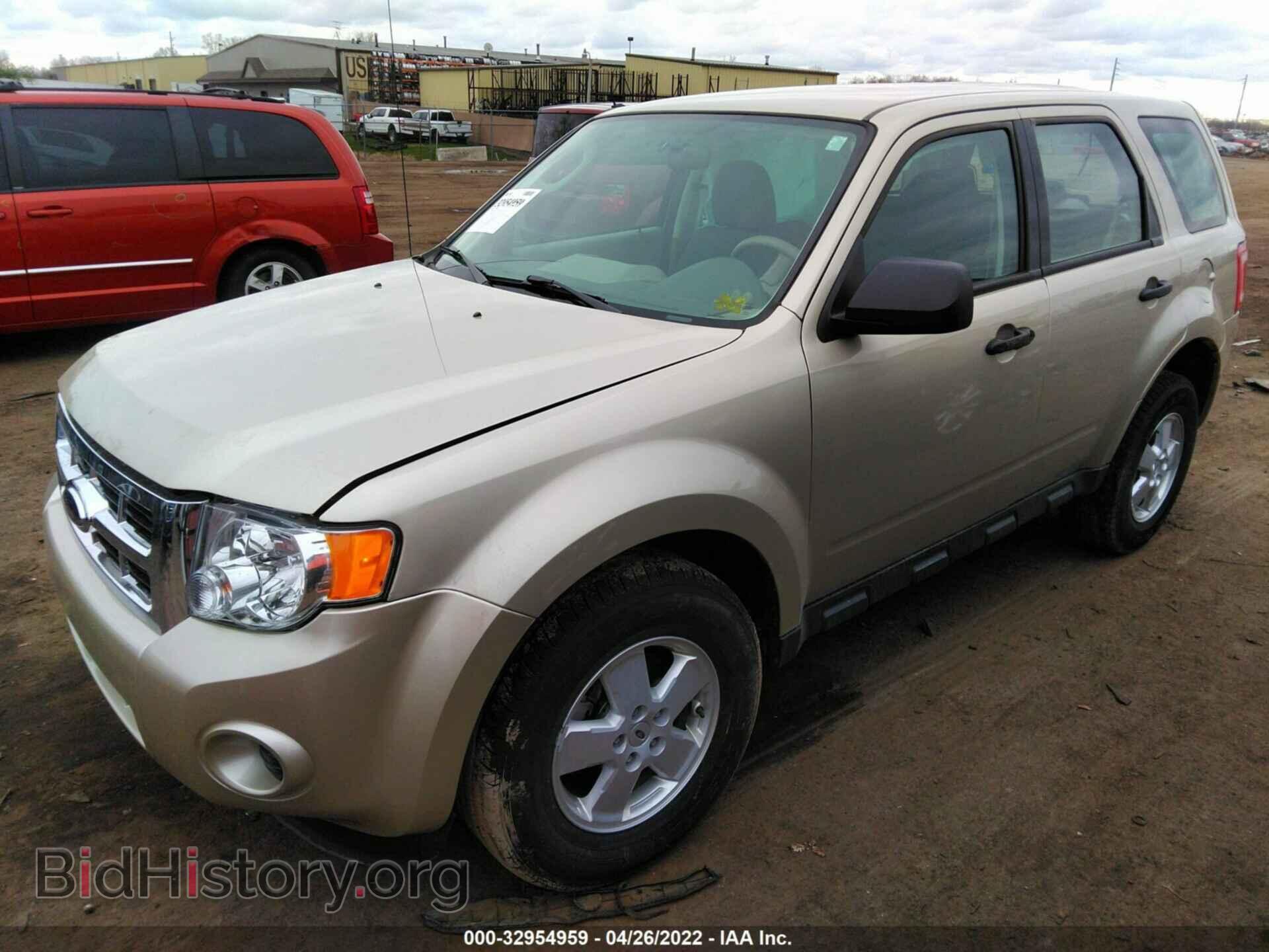2012 FORD ESCAPE - VIN: 1FMCU0C73CKA82904 - Фото 2
