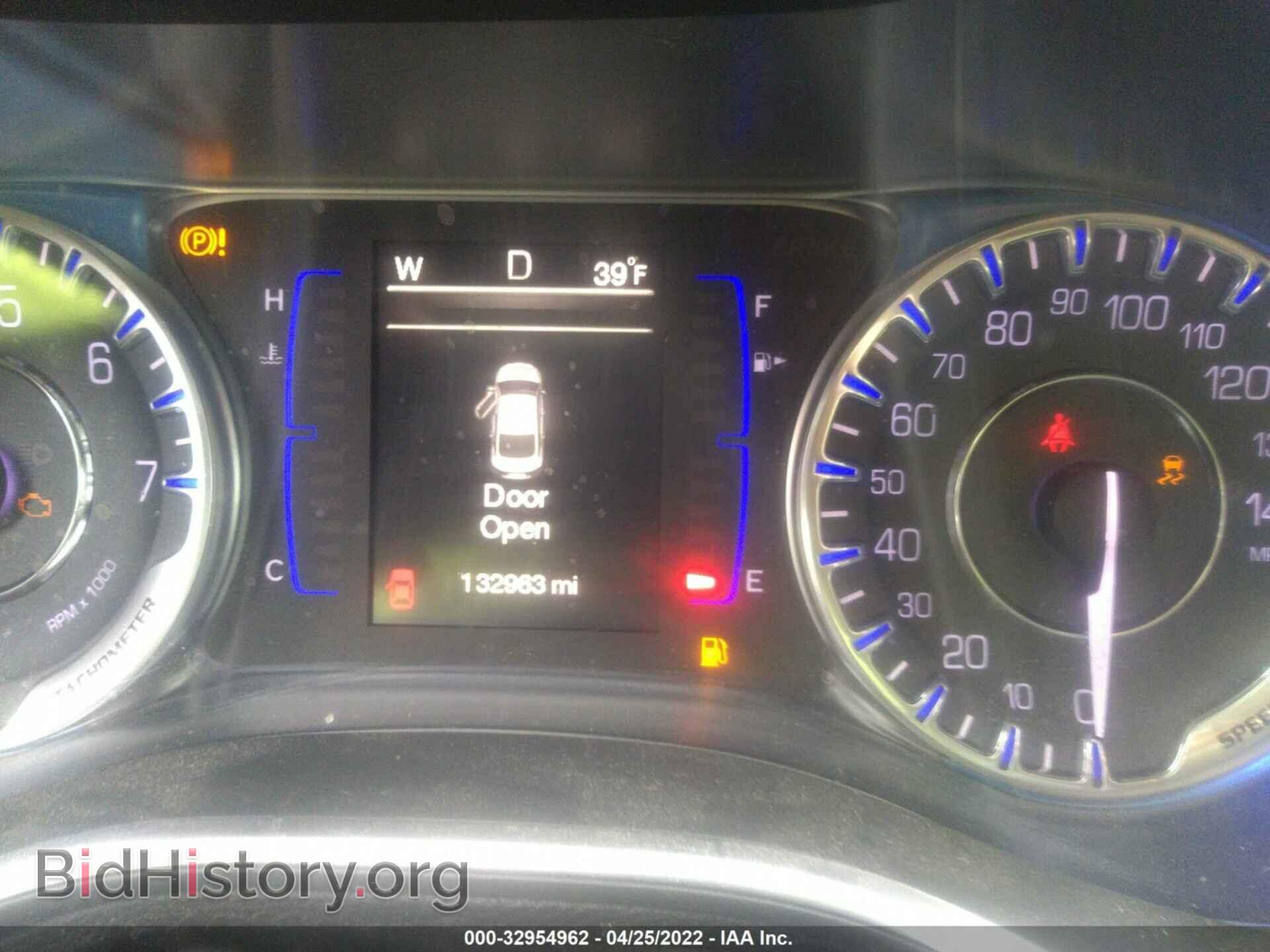 2015 CHRYSLER 200 - VIN: 1C3CCCAB9FN575445 - Фото 7