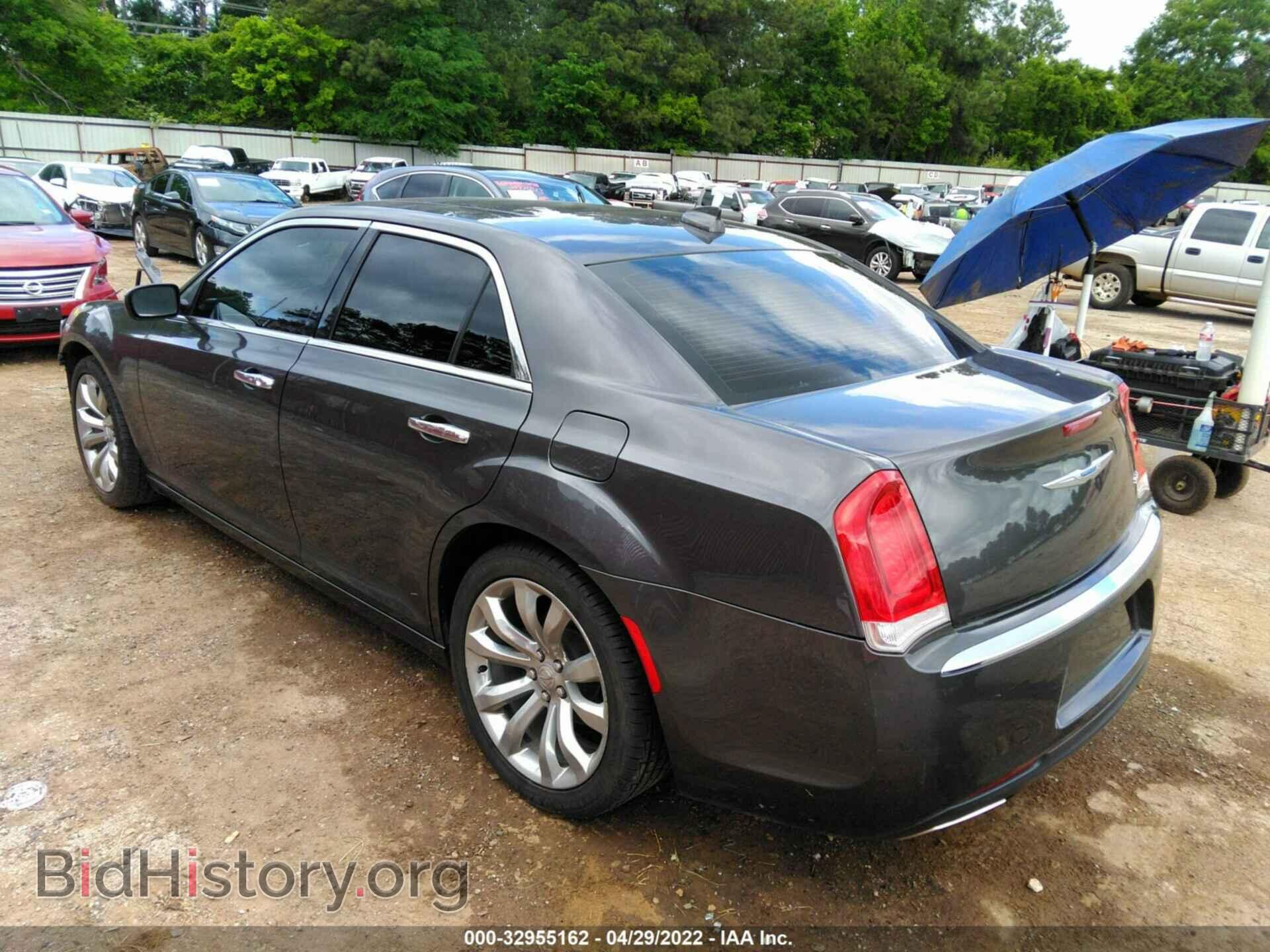 2019 CHRYSLER 300 - VIN: 2C3CCAEG8KH534284 - Фото 3