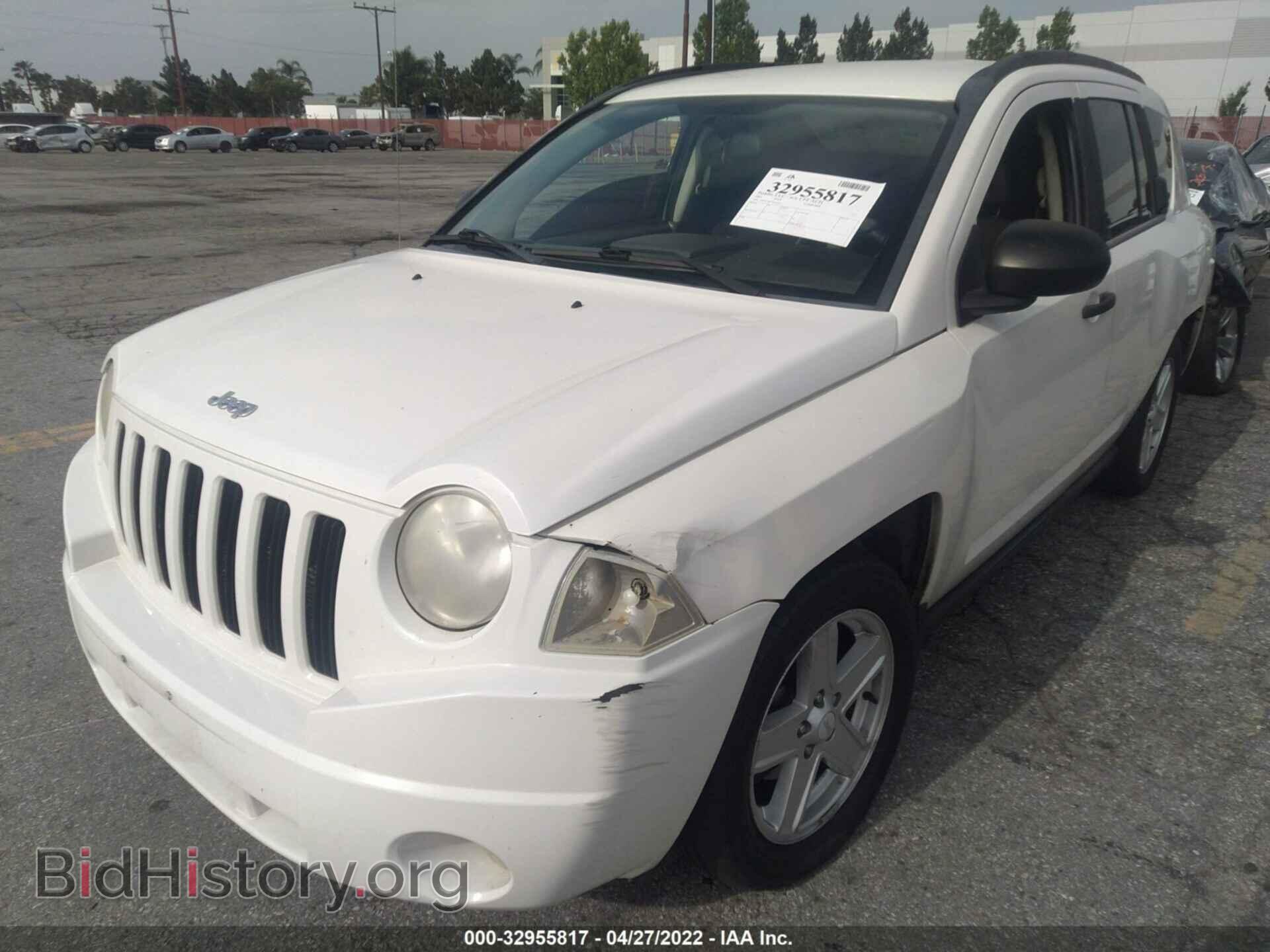 2007 JEEP COMPASS - VIN: 1J8FT47W17D216177 - Фото 2