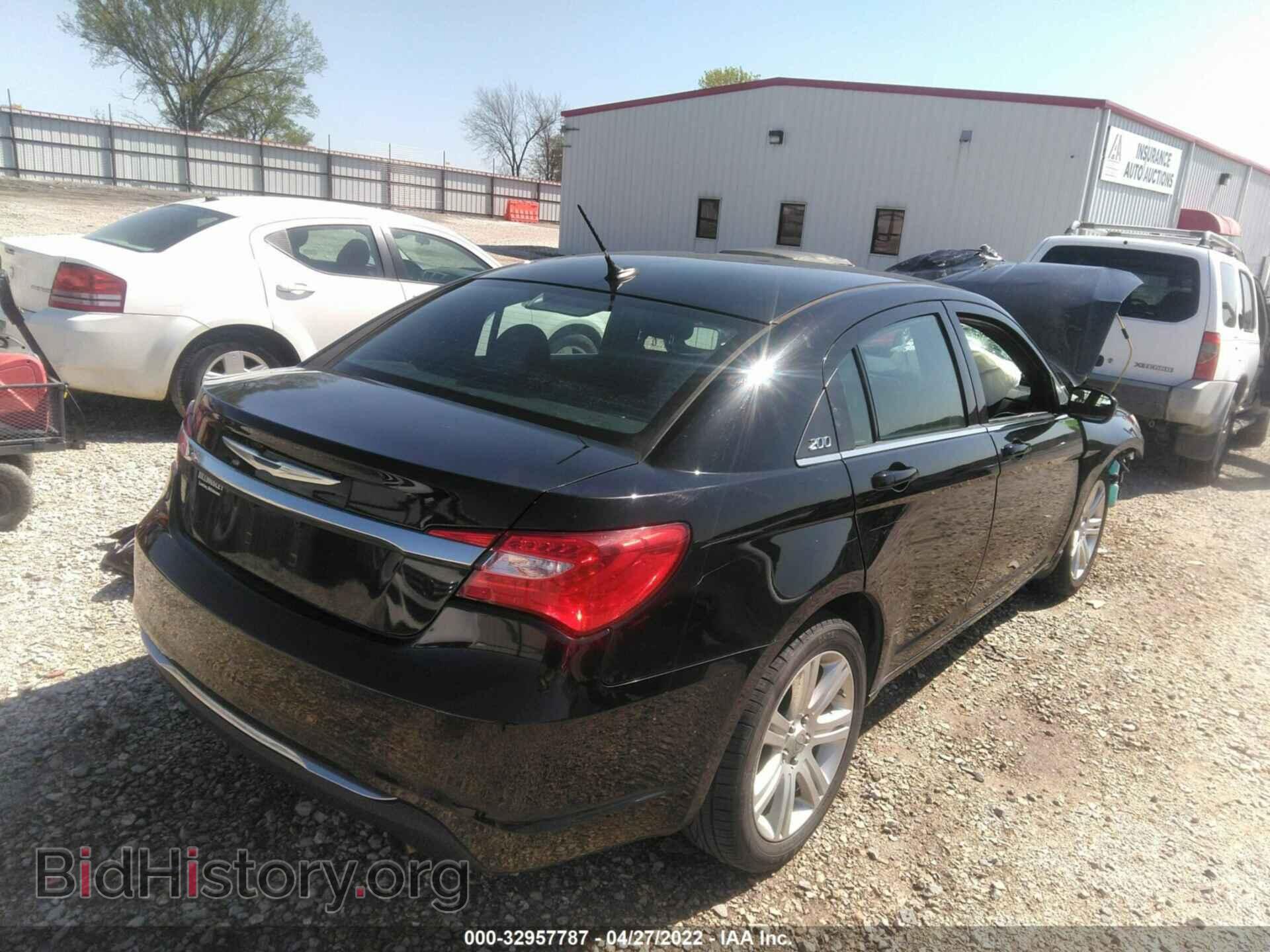 2013 CHRYSLER 200 - VIN: 1C3CCBBB7DN705602 - Photo 4
