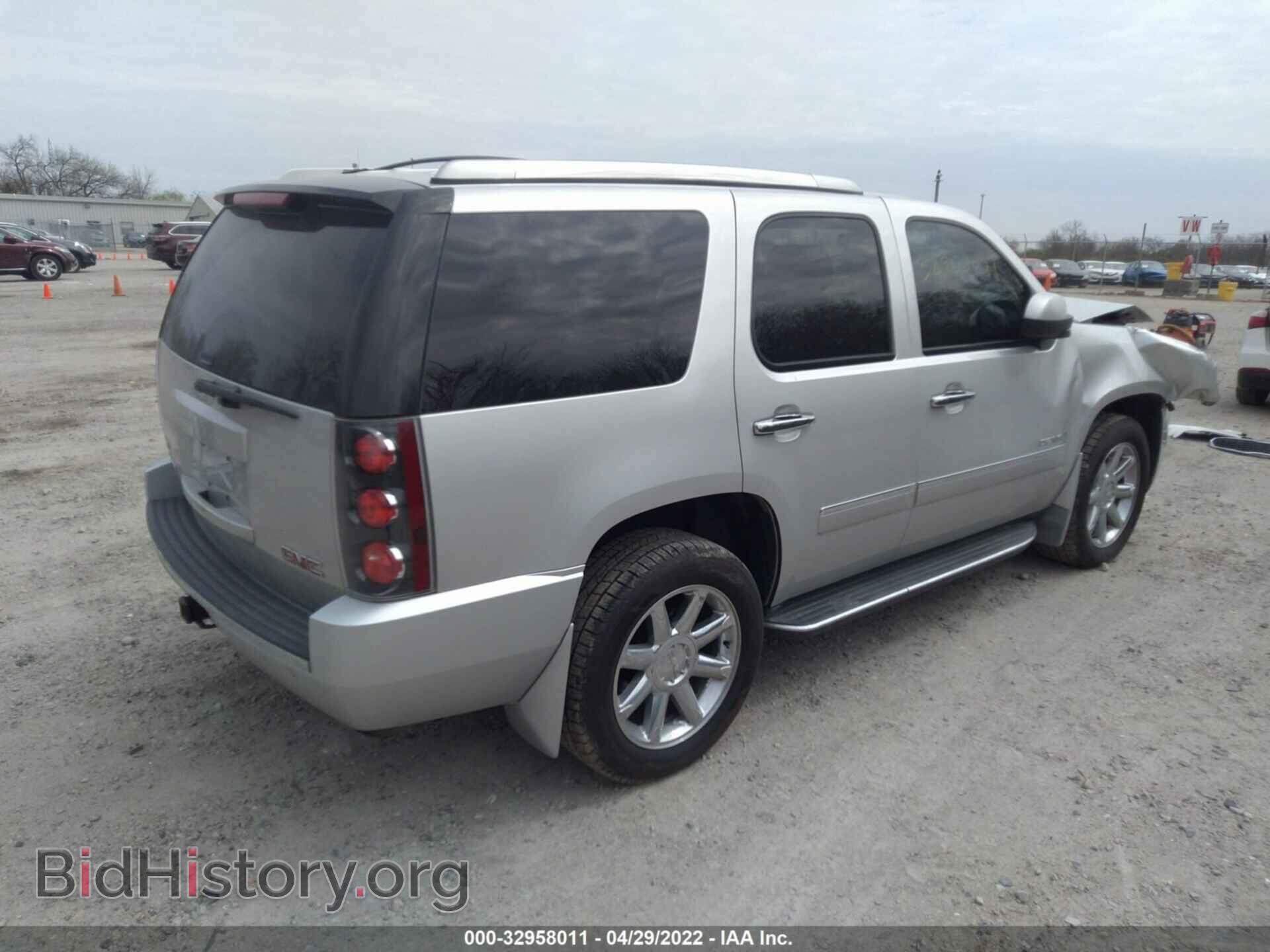 2010 GMC YUKON - VIN: 1GKUKEEF2AR197762 - Photo 4