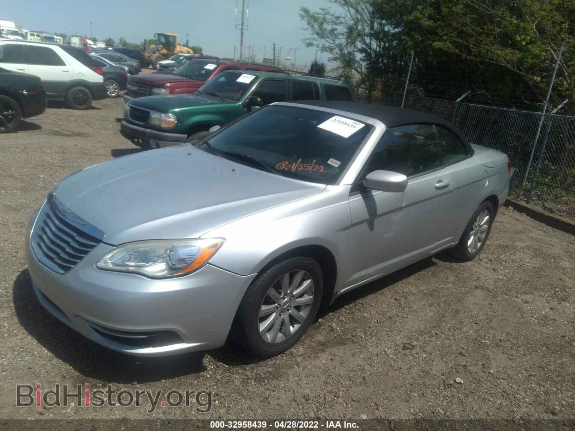 2012 CHRYSLER 200 - VIN: 1C3BCBEB4CN155684 - Фото 2