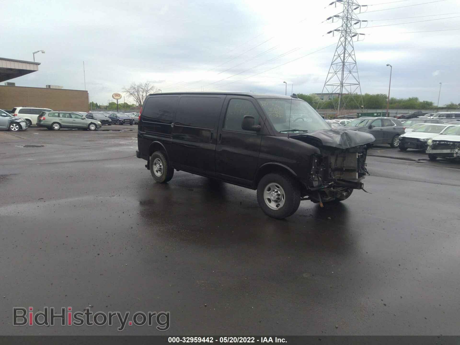 Фотография 1GCWGAFF8H1163802 - CHEVROLET EXPRESS CARGO VAN 2017