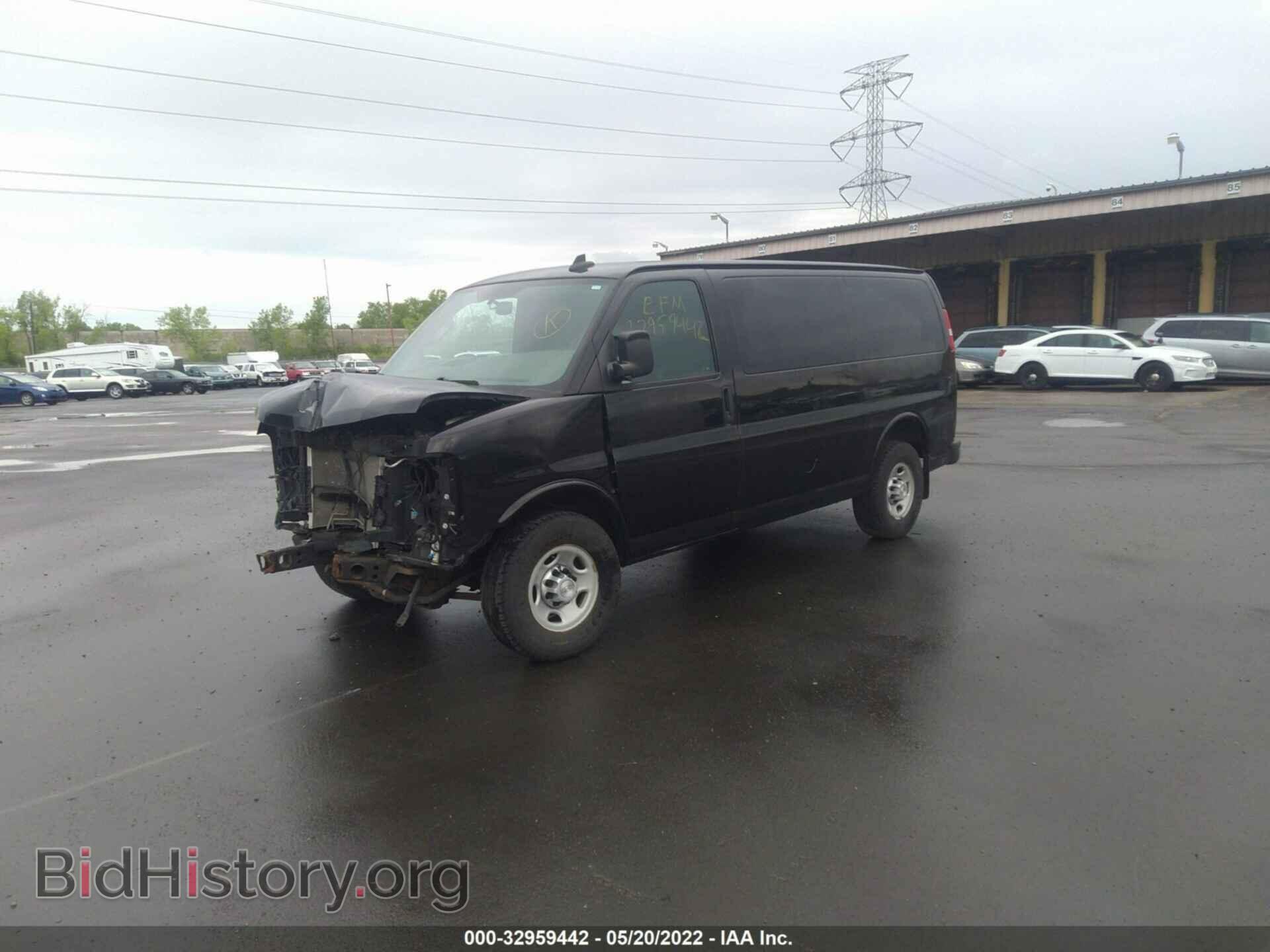 2017 CHEVROLET EXPRESS CARGO VAN - VIN: 1GCWGAFF8H1163802 - Фото 2