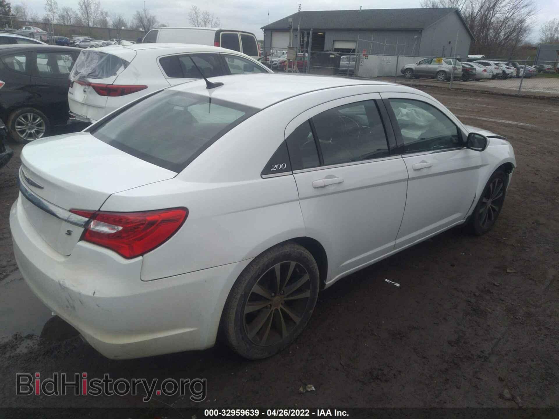 2013 CHRYSLER 200 - VIN: 1C3CCBCG2DN701998 - Фото 4