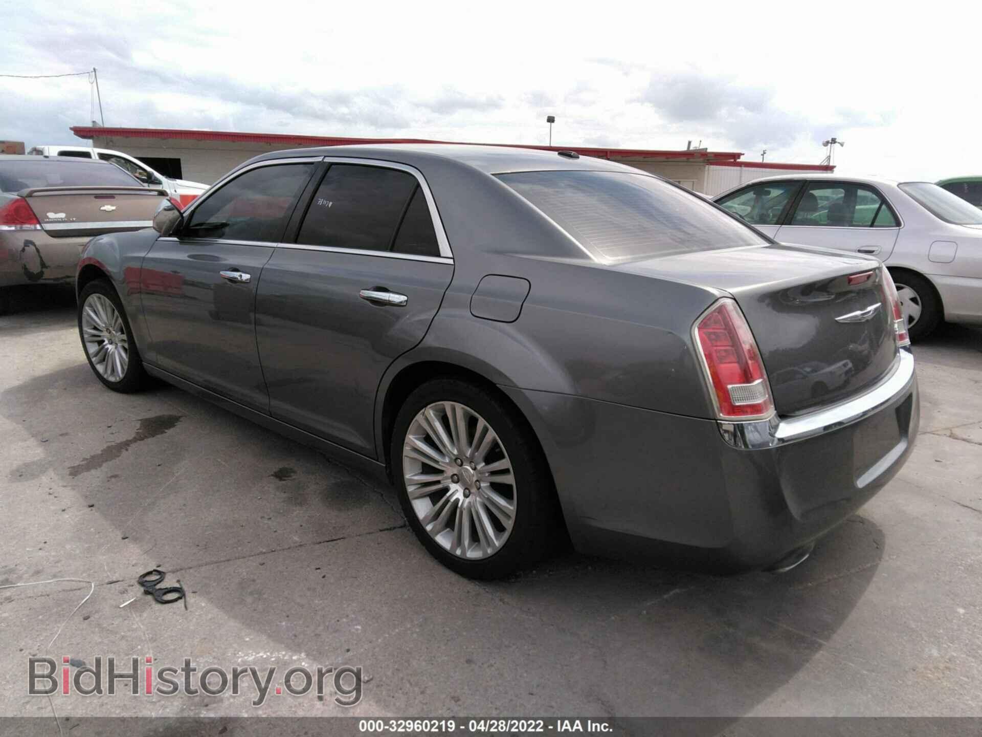 2011 CHRYSLER 300 - VIN: 2C3CA5CG4BH592067 - Фото 3