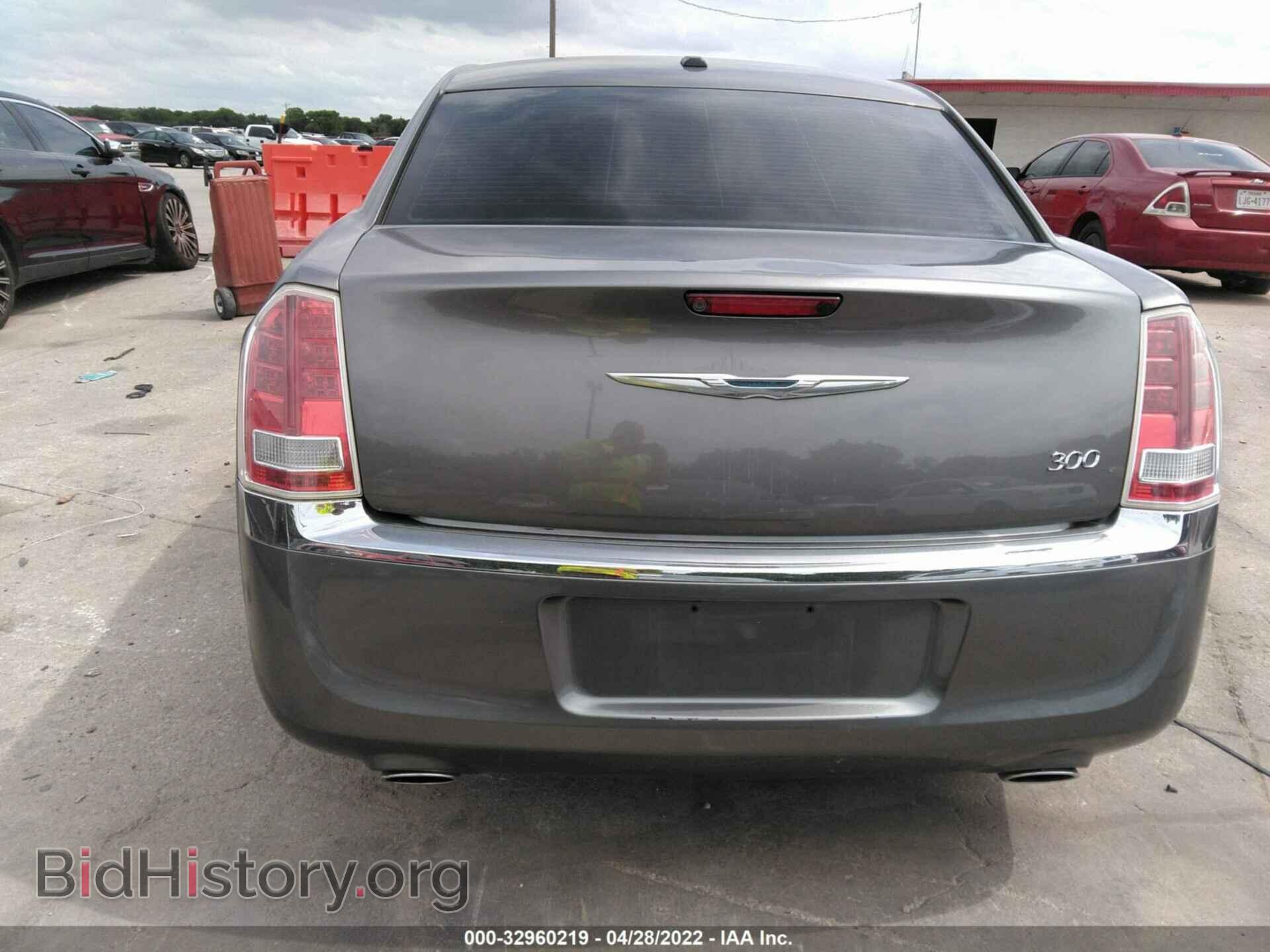 2011 CHRYSLER 300 - VIN: 2C3CA5CG4BH592067 - Фото 6