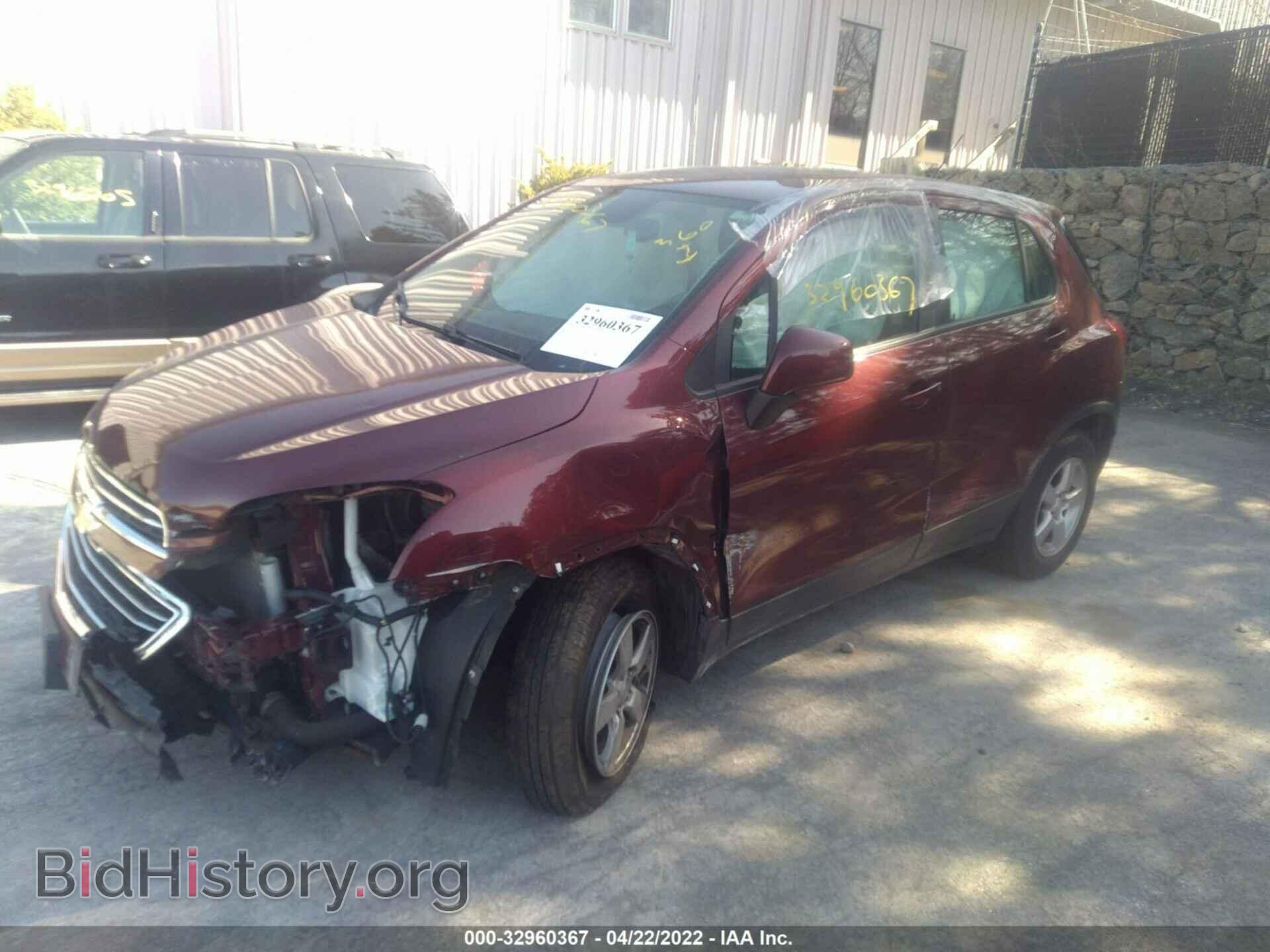 2016 CHEVROLET TRAX - VIN: 3GNCJNSB2GL260085 - Фото 2