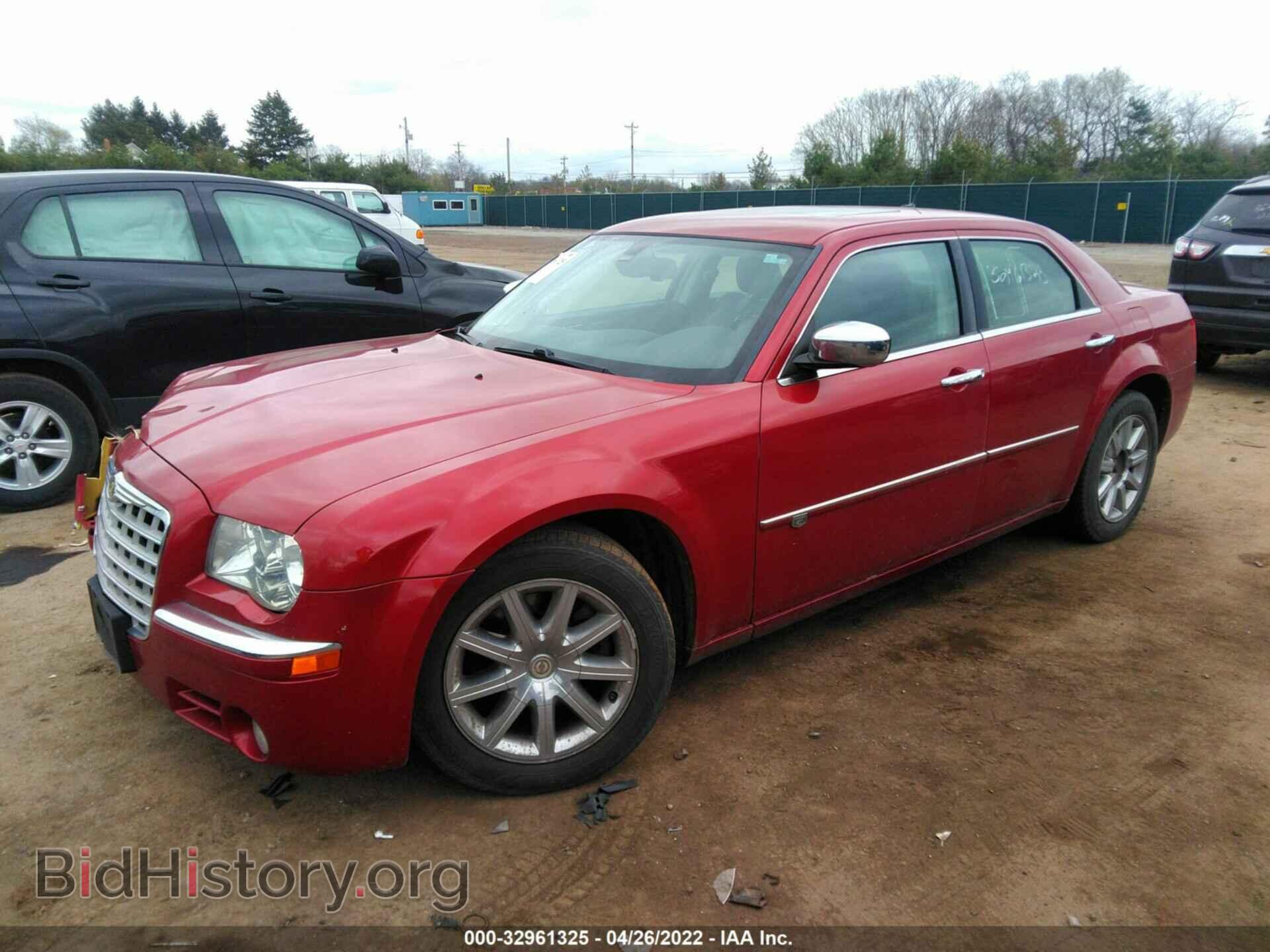 2008 CHRYSLER 300 - VIN: 2C3KA63H48H106943 - Фото 2